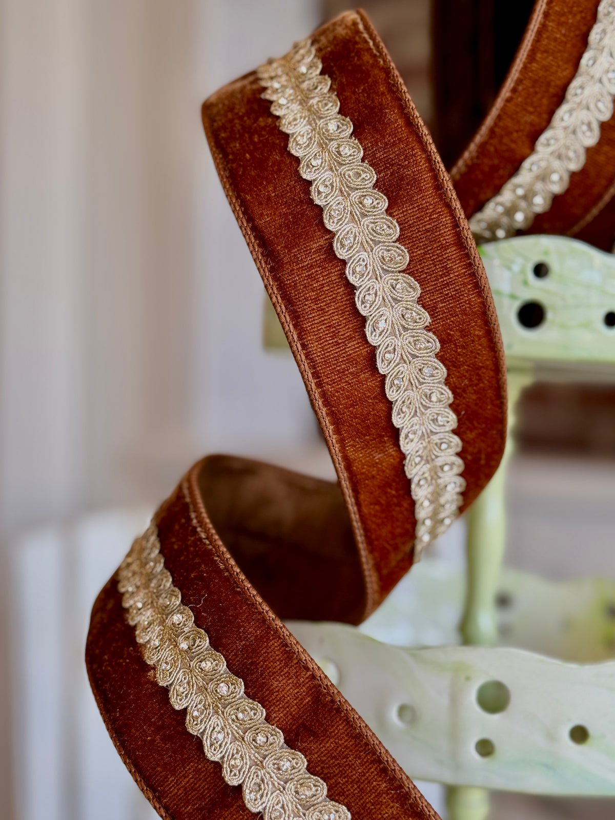 2.5” Diamond Garland - Pecan, SOLD BY THE YARD