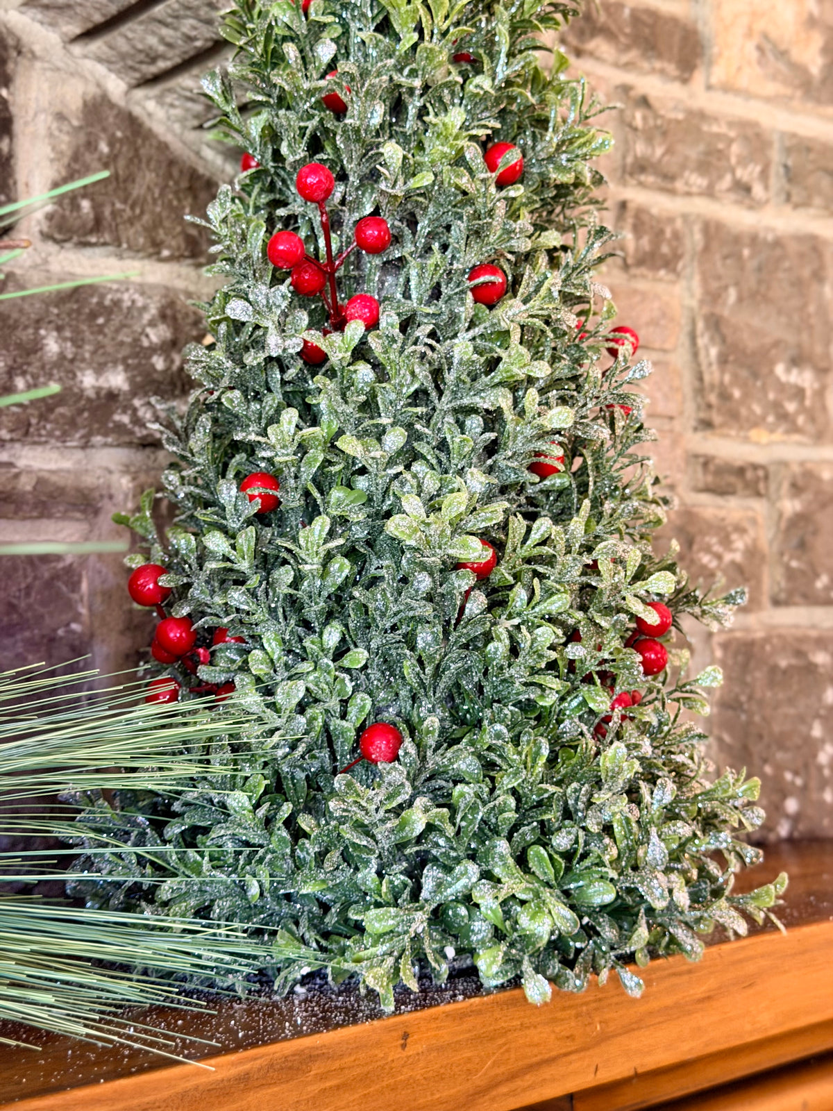 18" RED BERRY/FROSTED BOXWOOD CONE TREE