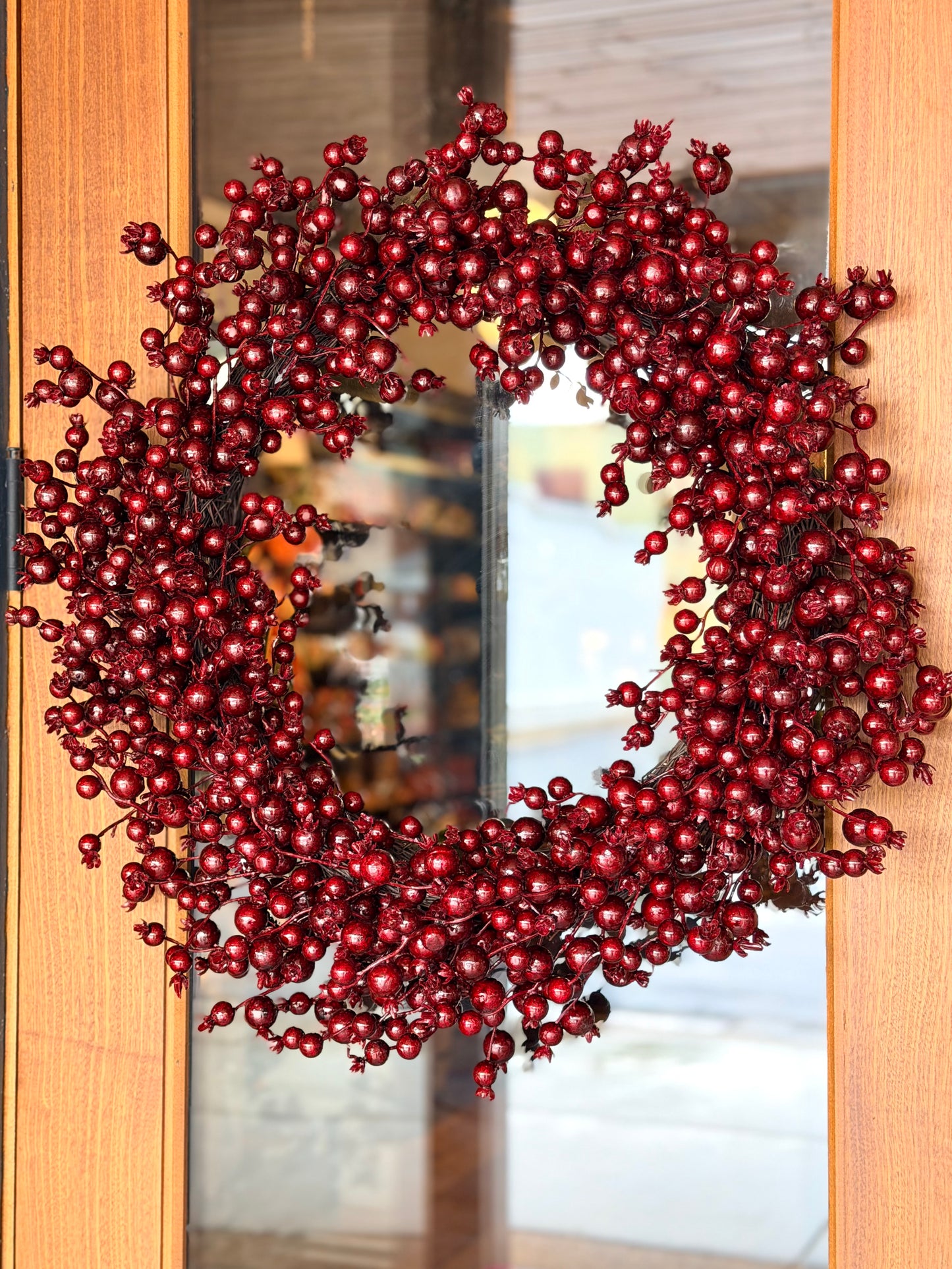 28" WP BERRY RIDGE WREATH