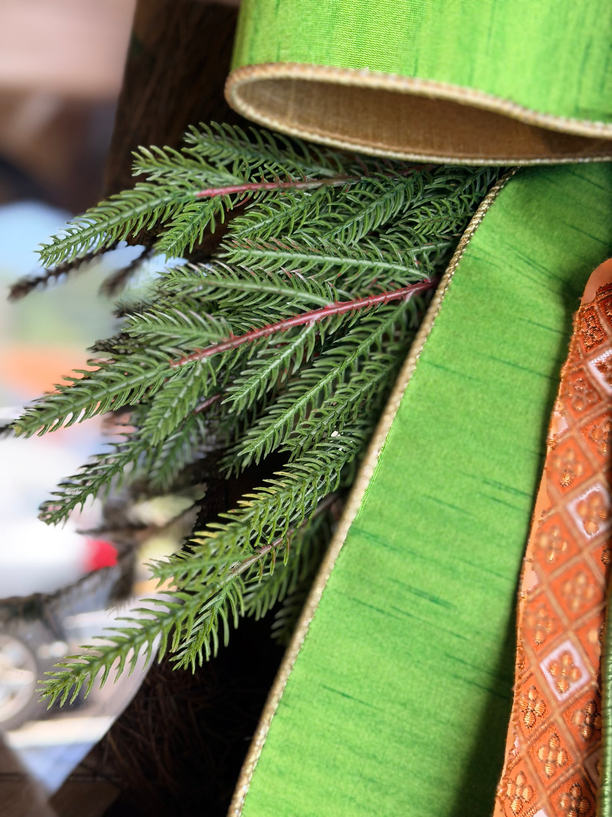 Just Cut Mini Fir & Bow