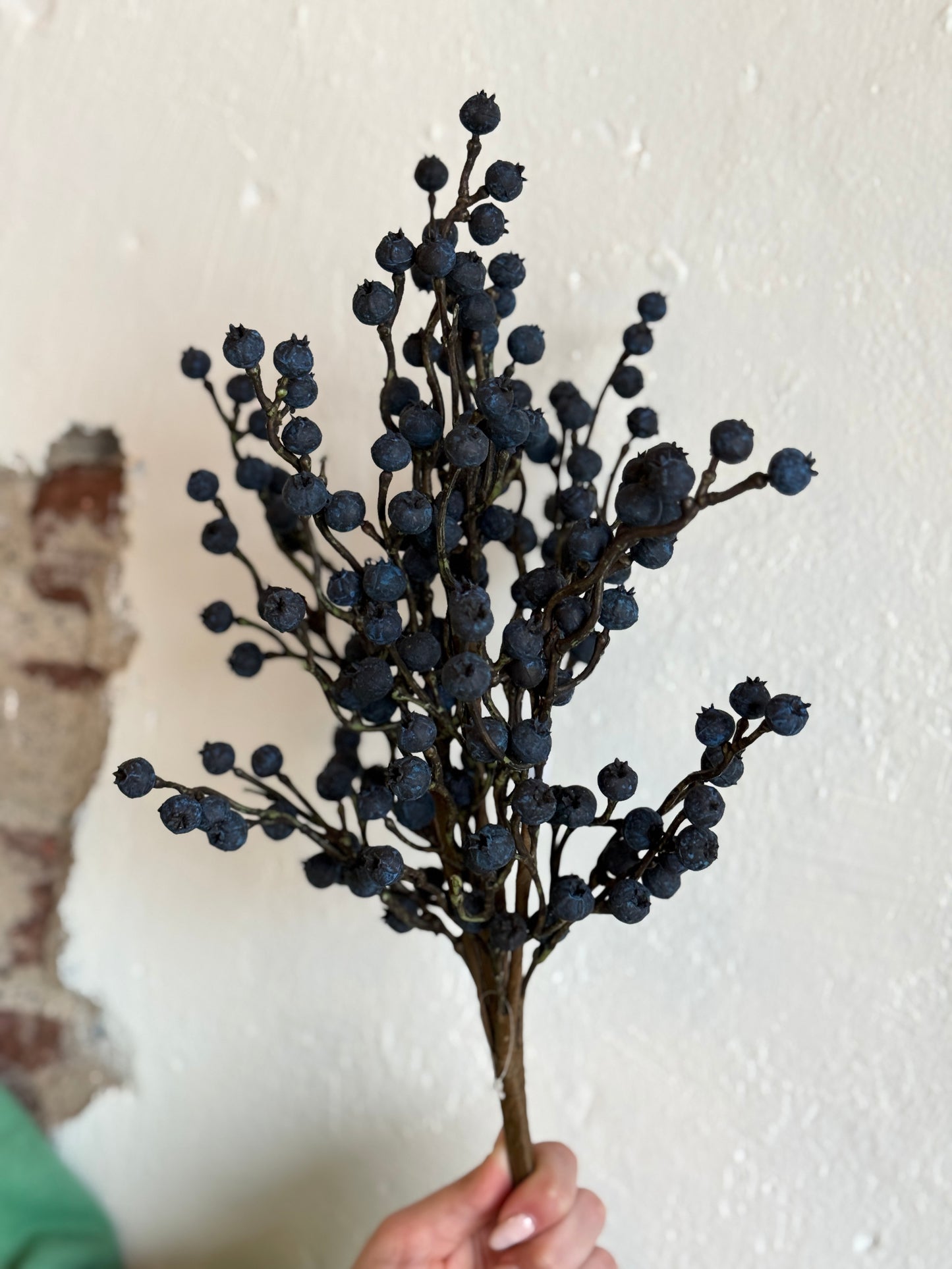 19" BERRY BUSH BLUE