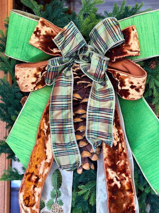 Sugarcone & Oval Pine Wreath