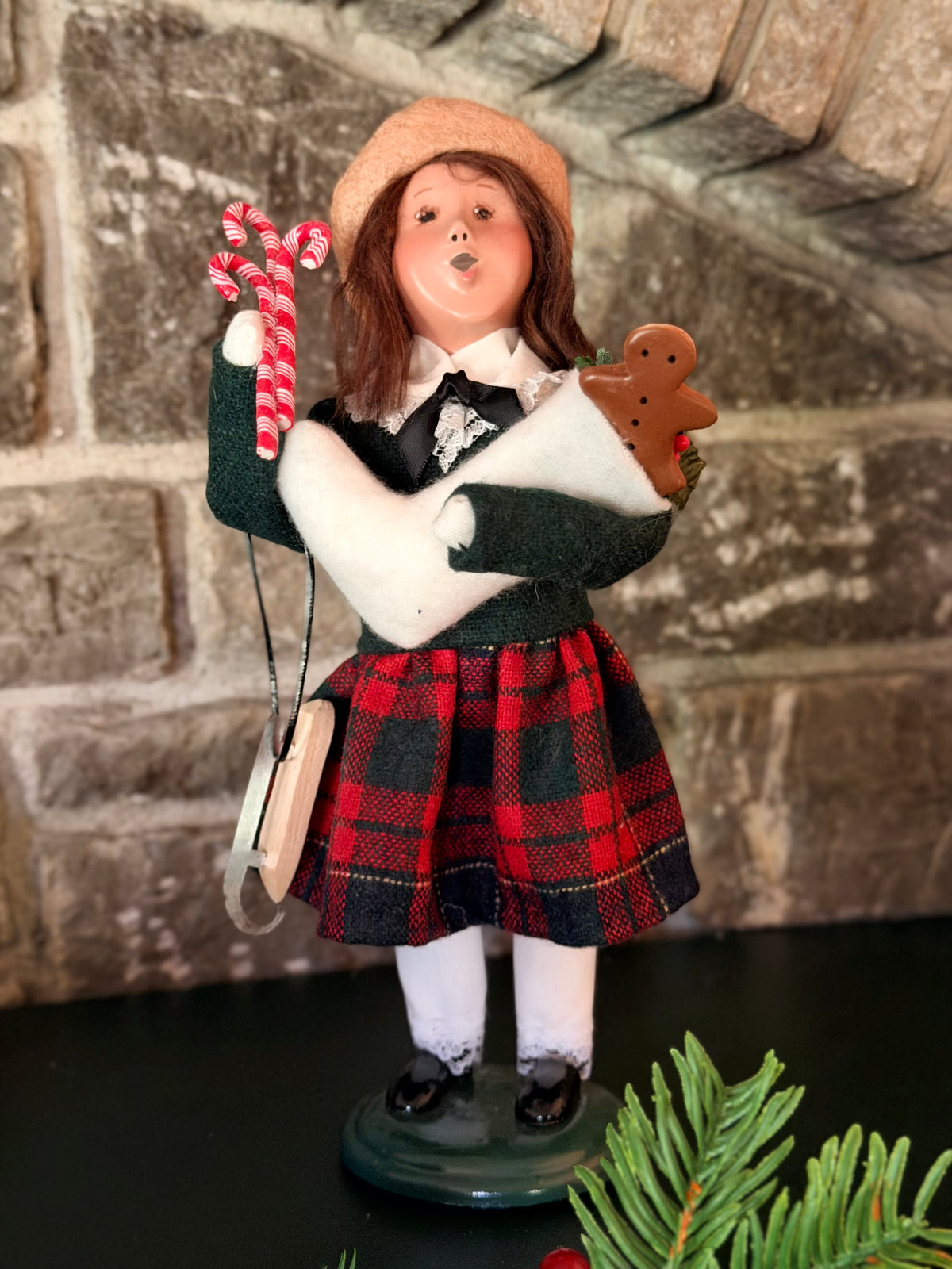 Byers’ Choice Shopping Family Girl