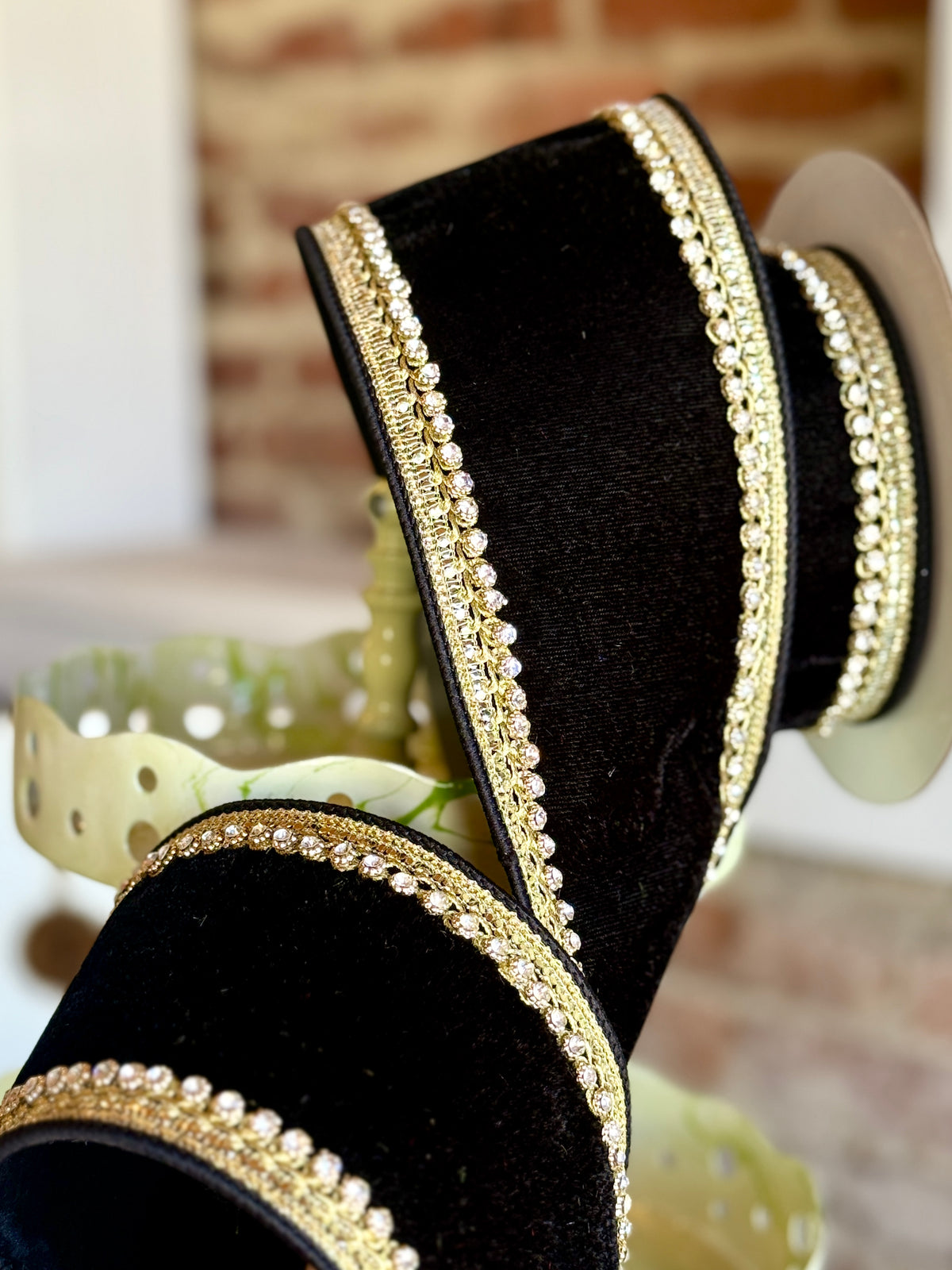4” Brilliant Diamonds - Black, SOLD BY THE YARD