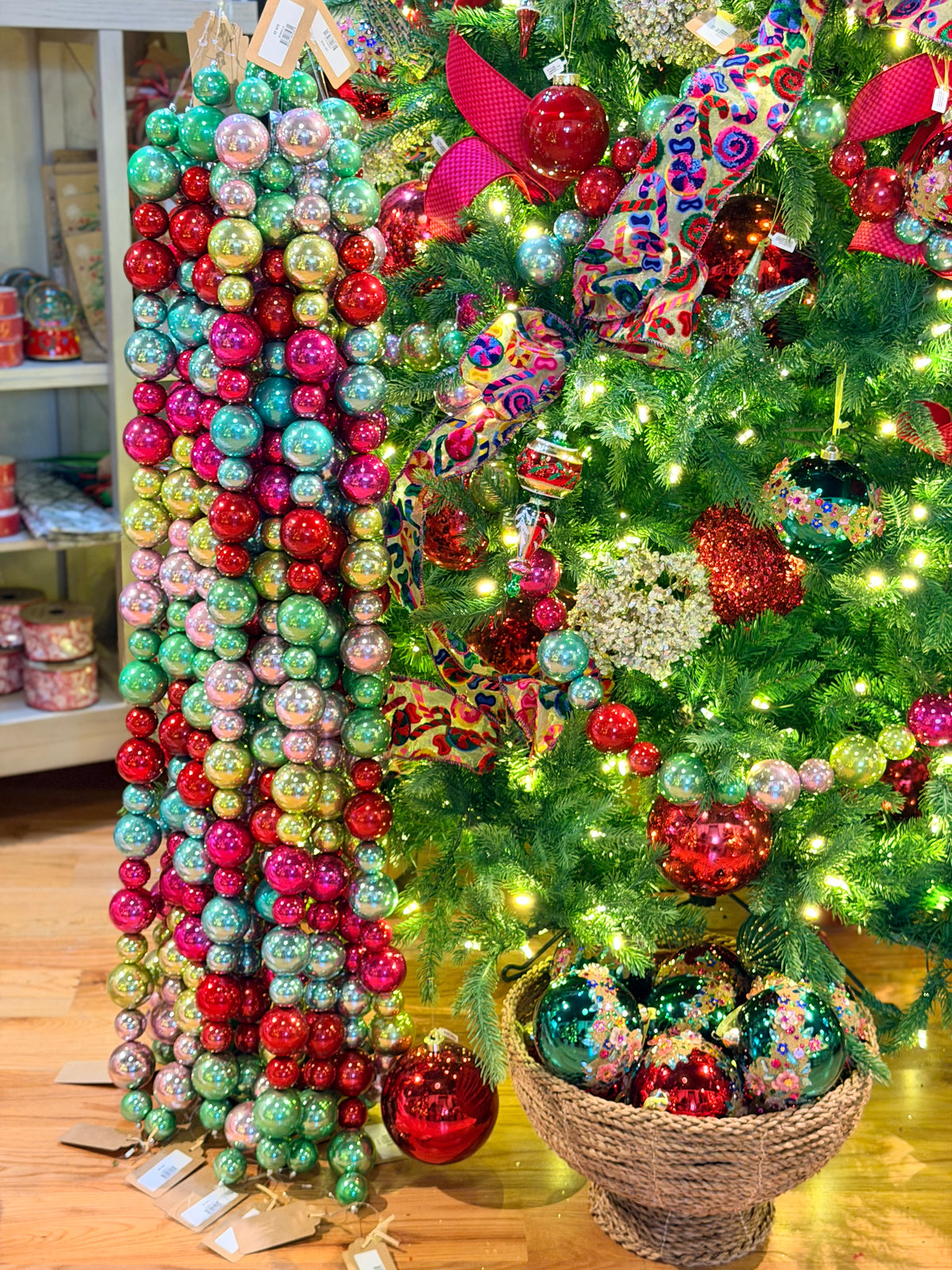 48" RETRO BALL GARLAND