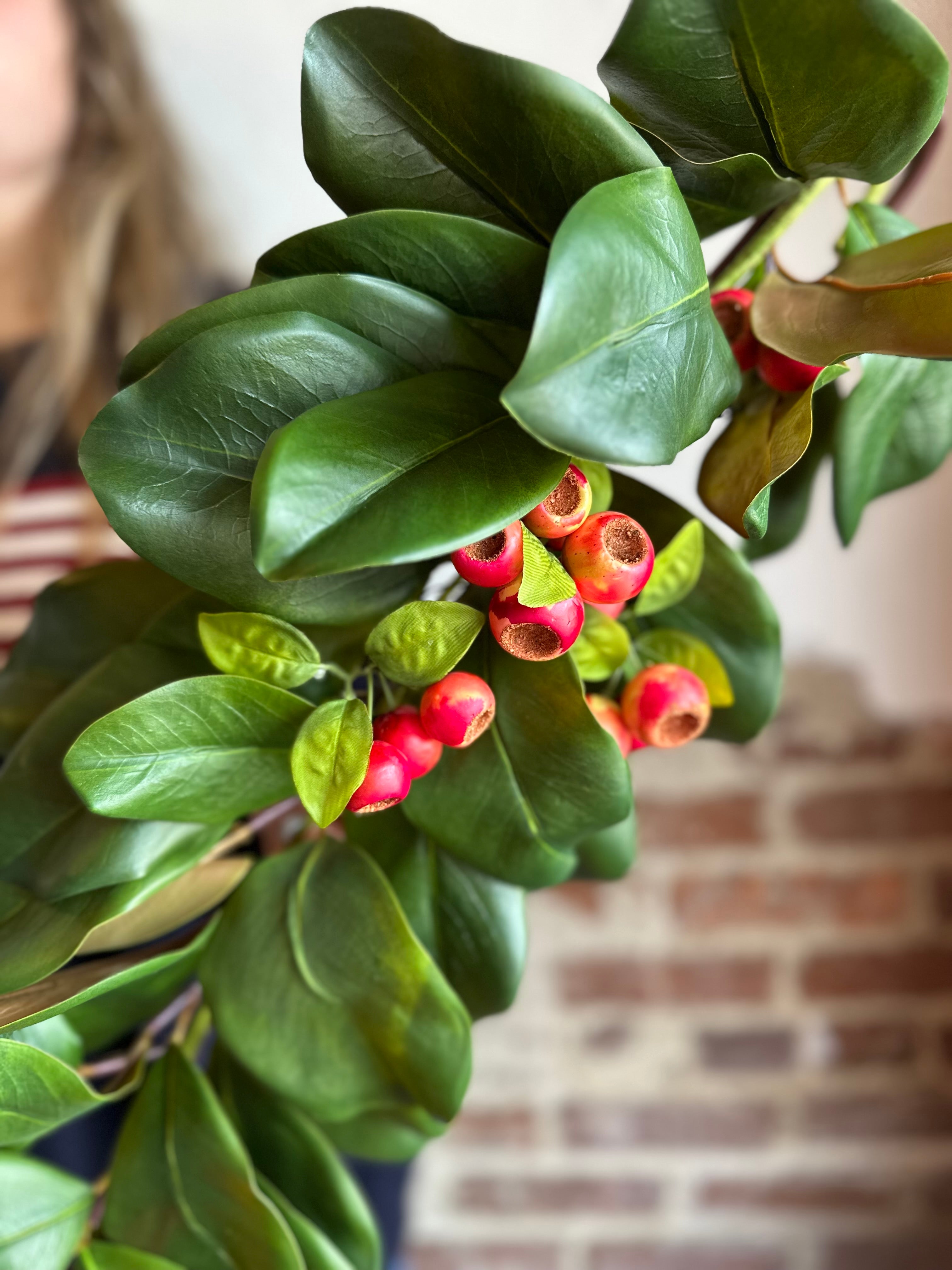 Magnolia & Crater Berry Garland