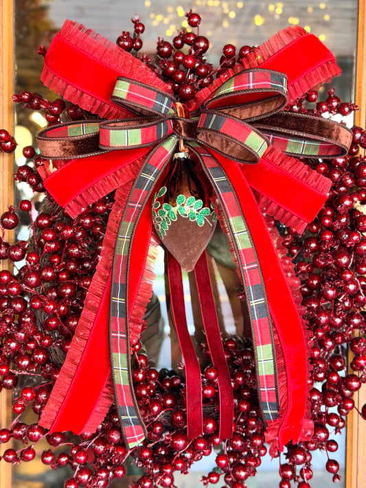 Berry Ridge Wreath & Bow