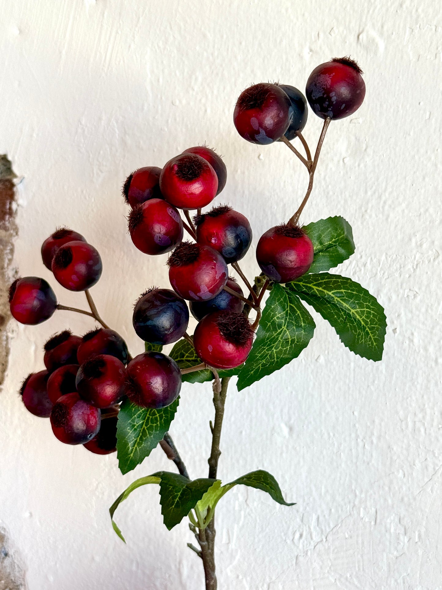 18" PLUM BERRY SPRAY, BURGUNDY