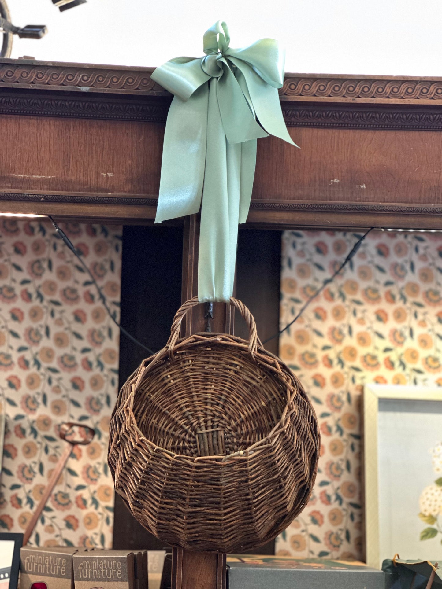 15" Wall Basket