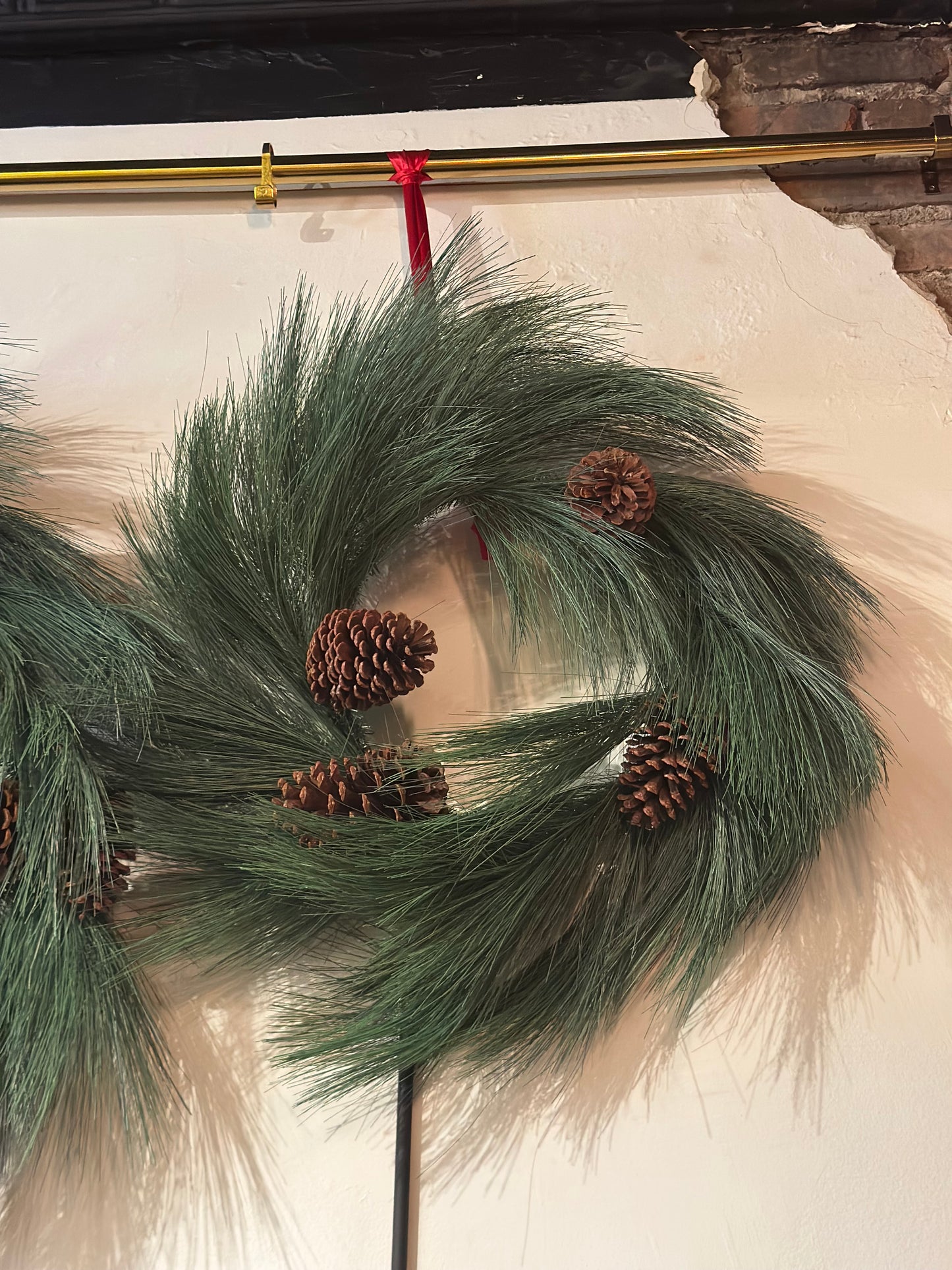 30" HORSETAIL PINE WREATH W/CONE