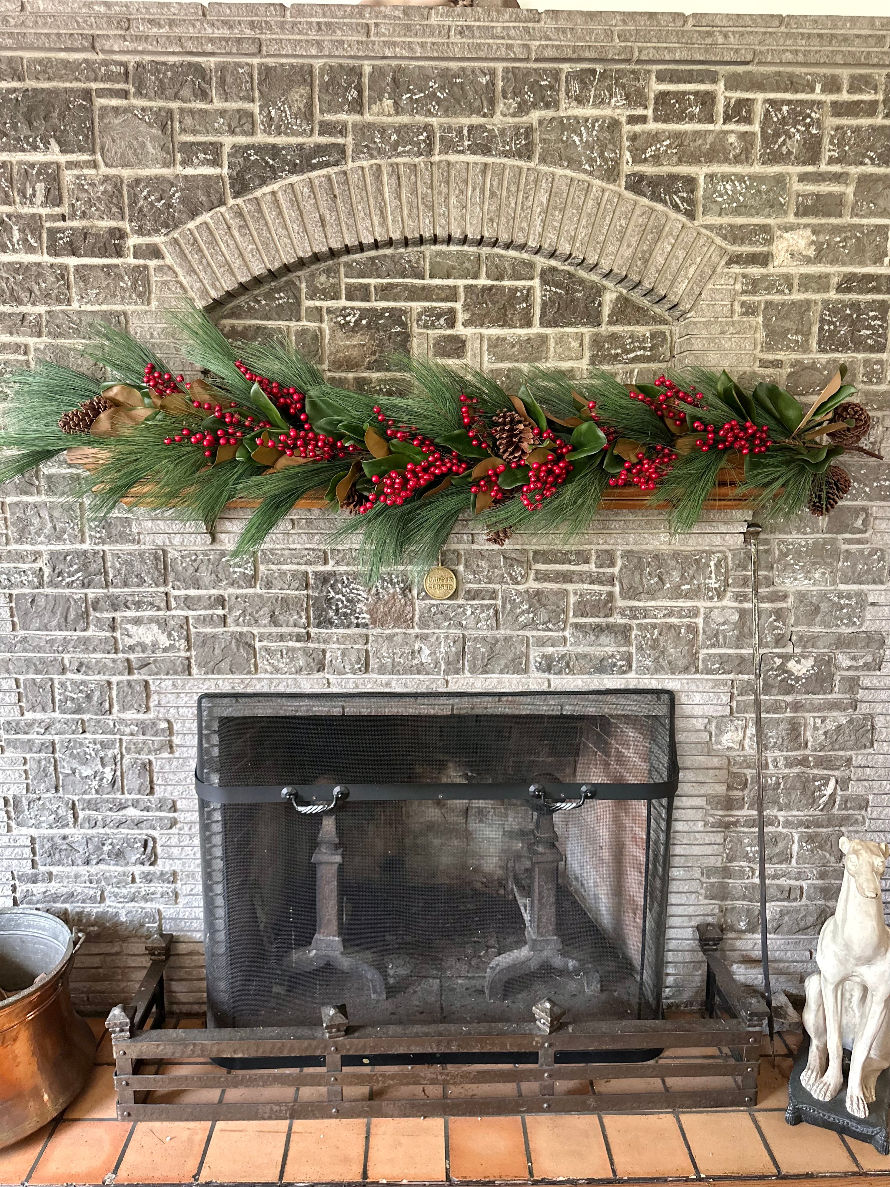 6' Custom Horsetail Pine Berry & Magnolia Leaf Garland