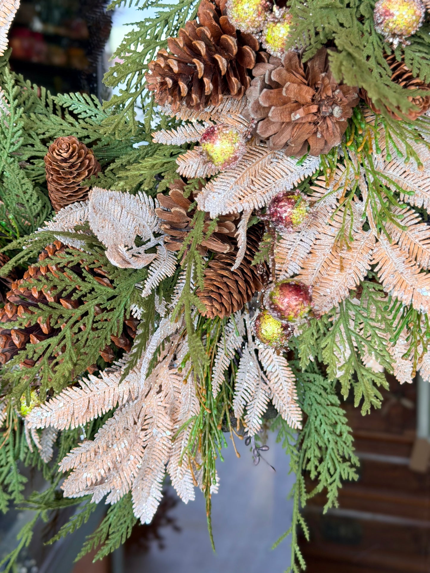 Deluxe Champagne & Pinecone Wreath