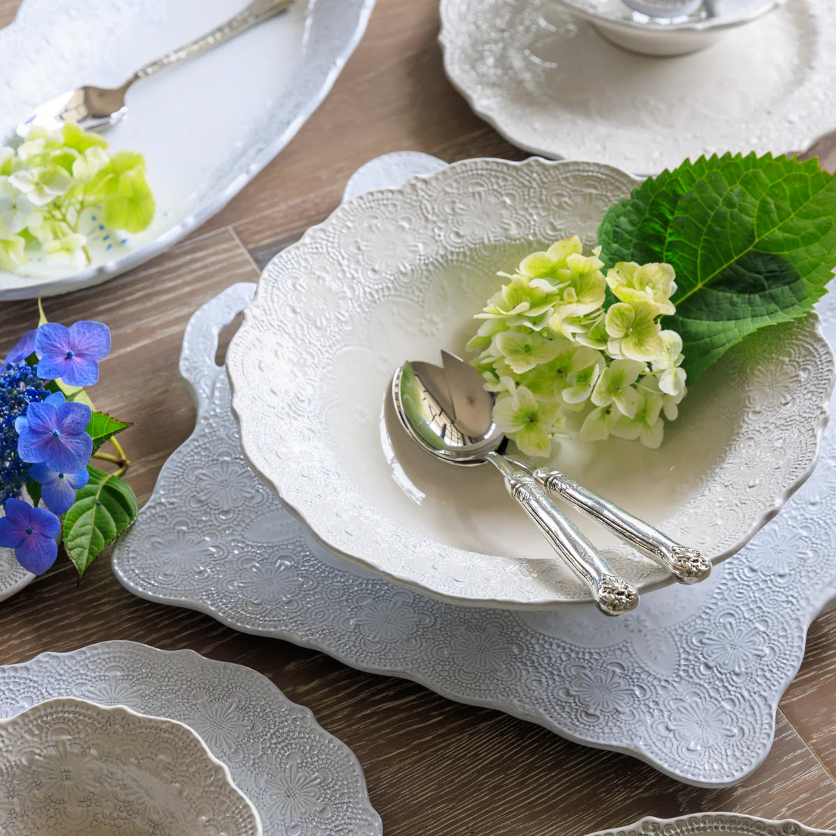 Arte Italica - Merletto Antique Serving Bowl