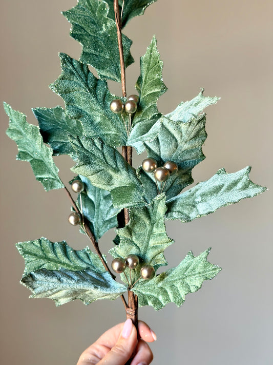 31" GARDEN HOLIDAY HOLLY SPRAY