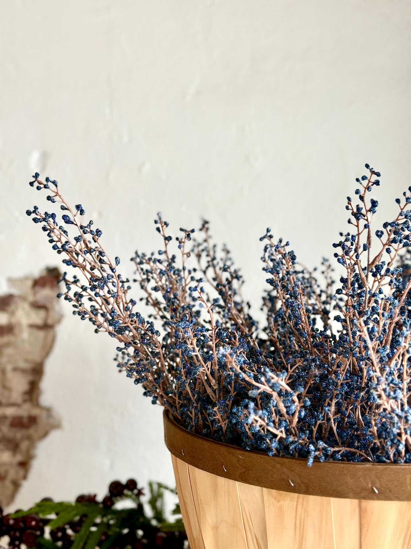 18" WP GLITTER MINI BERRY BUSH