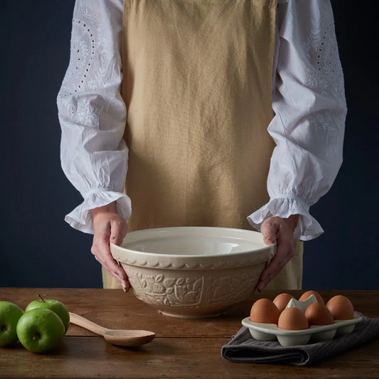 Mason Cash In the Forest S18 (2.85 Qt) Embossed Mixing Bowl | Owl (Stone)
