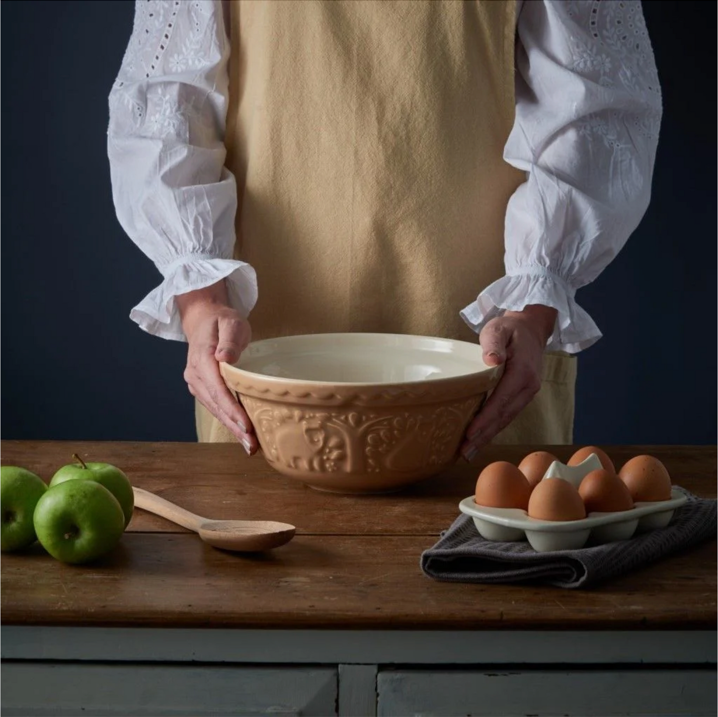 9.75" Mason Cash "In the Forest- Bear" Size 24 Mixing Bowl