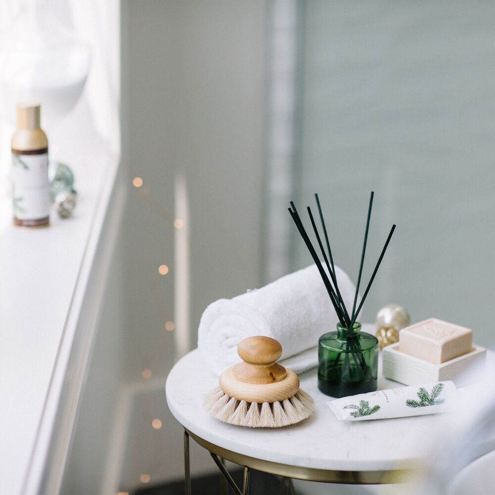 Thymes Frasier Fir Pine Patterned Reed Diffuser