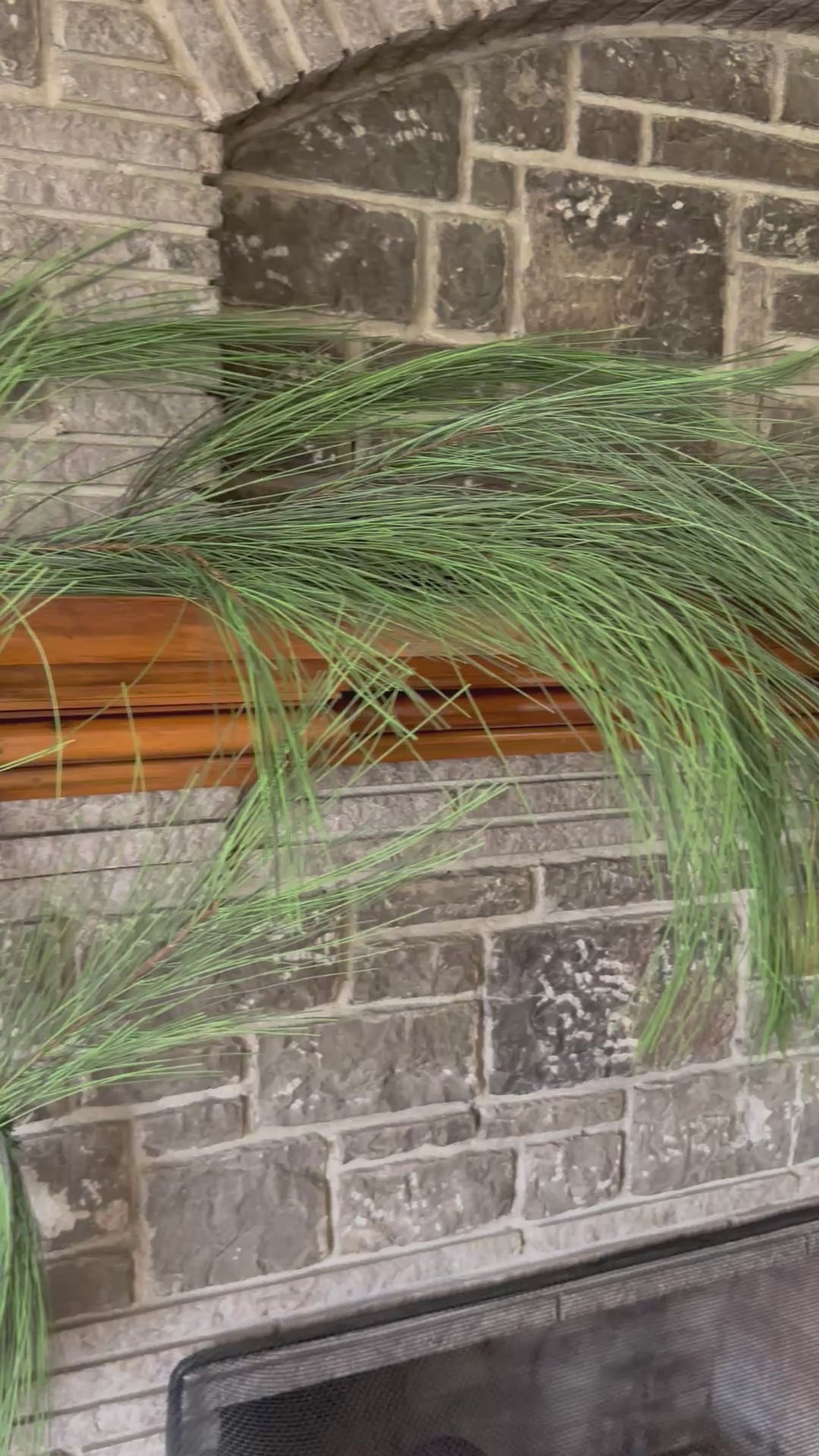 9' LONG NEEDLE GARLAND