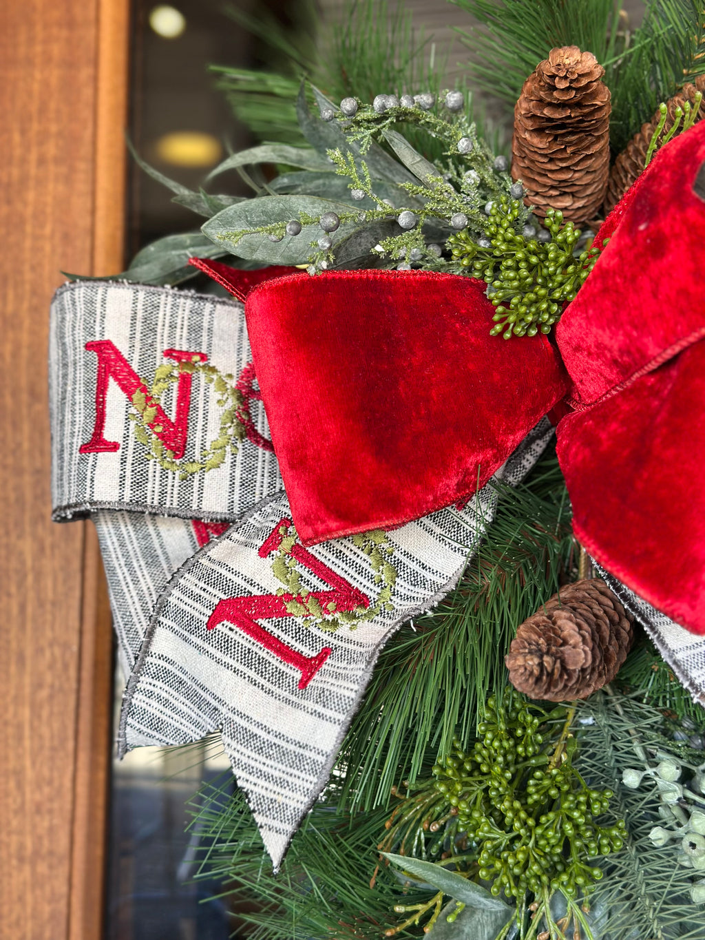 Noel Mixed Laurel Swag