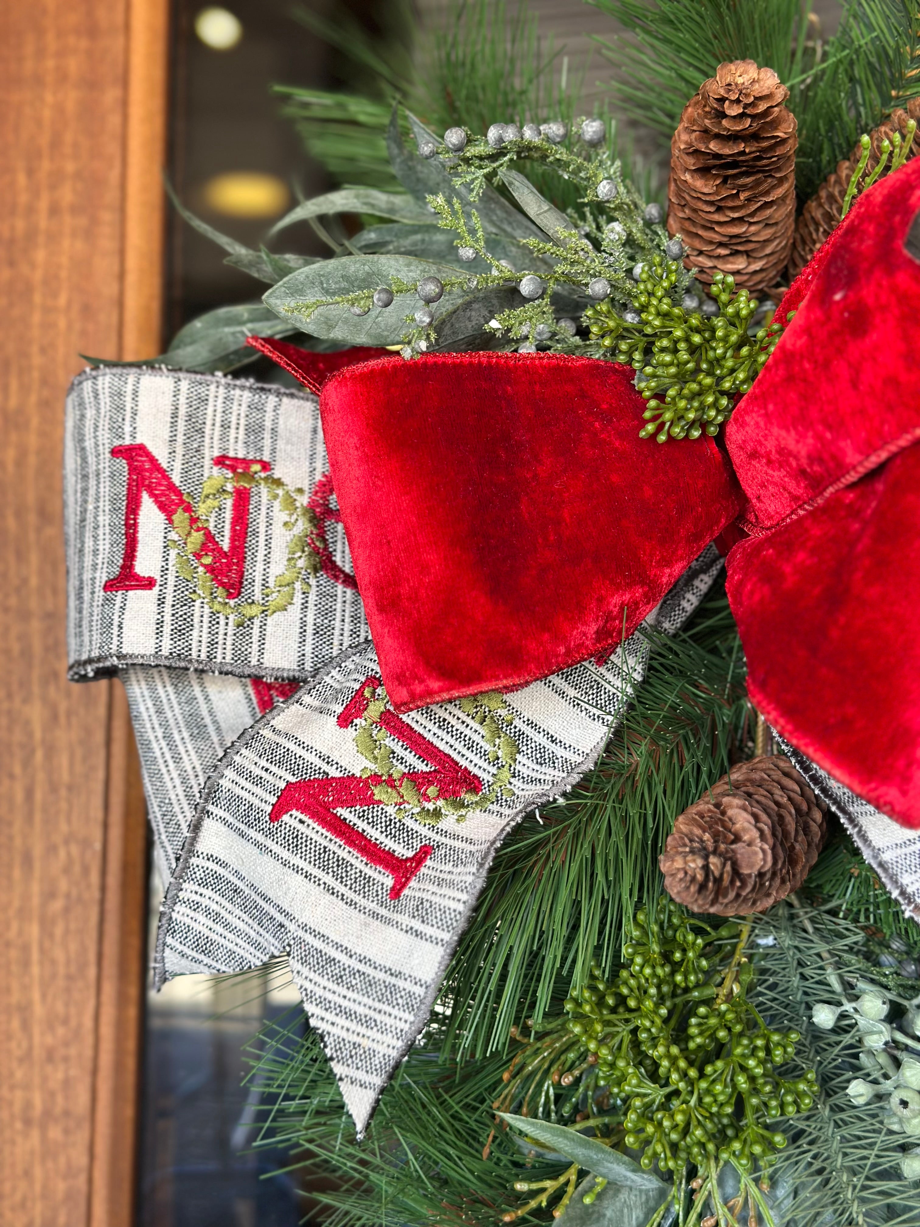 Noel Mixed Laurel Swag