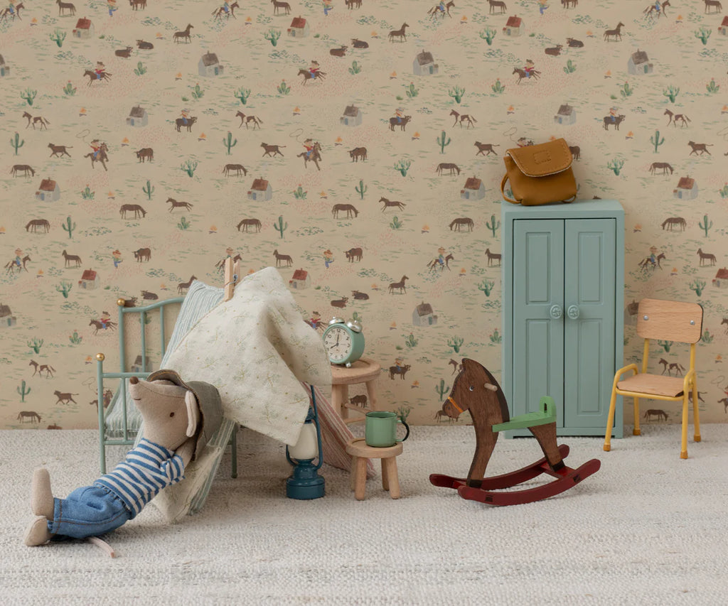 Rocking Horse, Mouse
