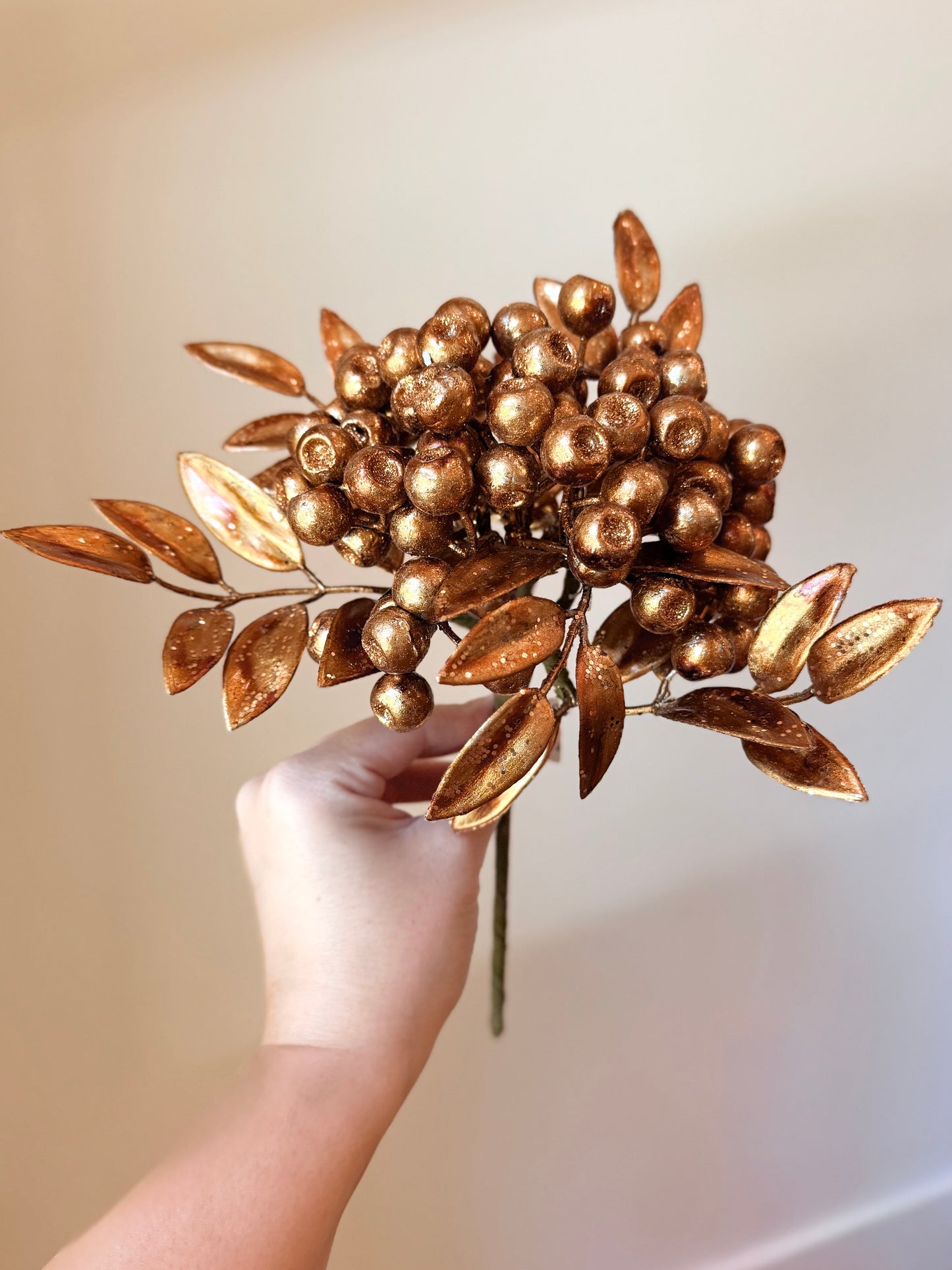 12" METALLIC GLITTER BERRY CLUSTER STEM