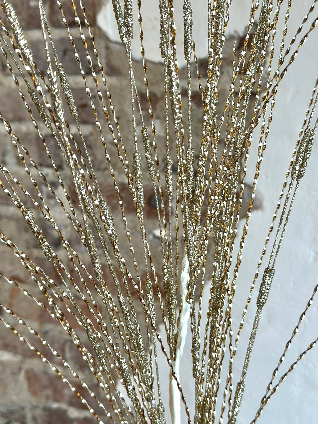 38" TWISTED METALLIC GRASS SPRAY