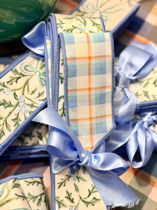 Winter Berry Ribbon