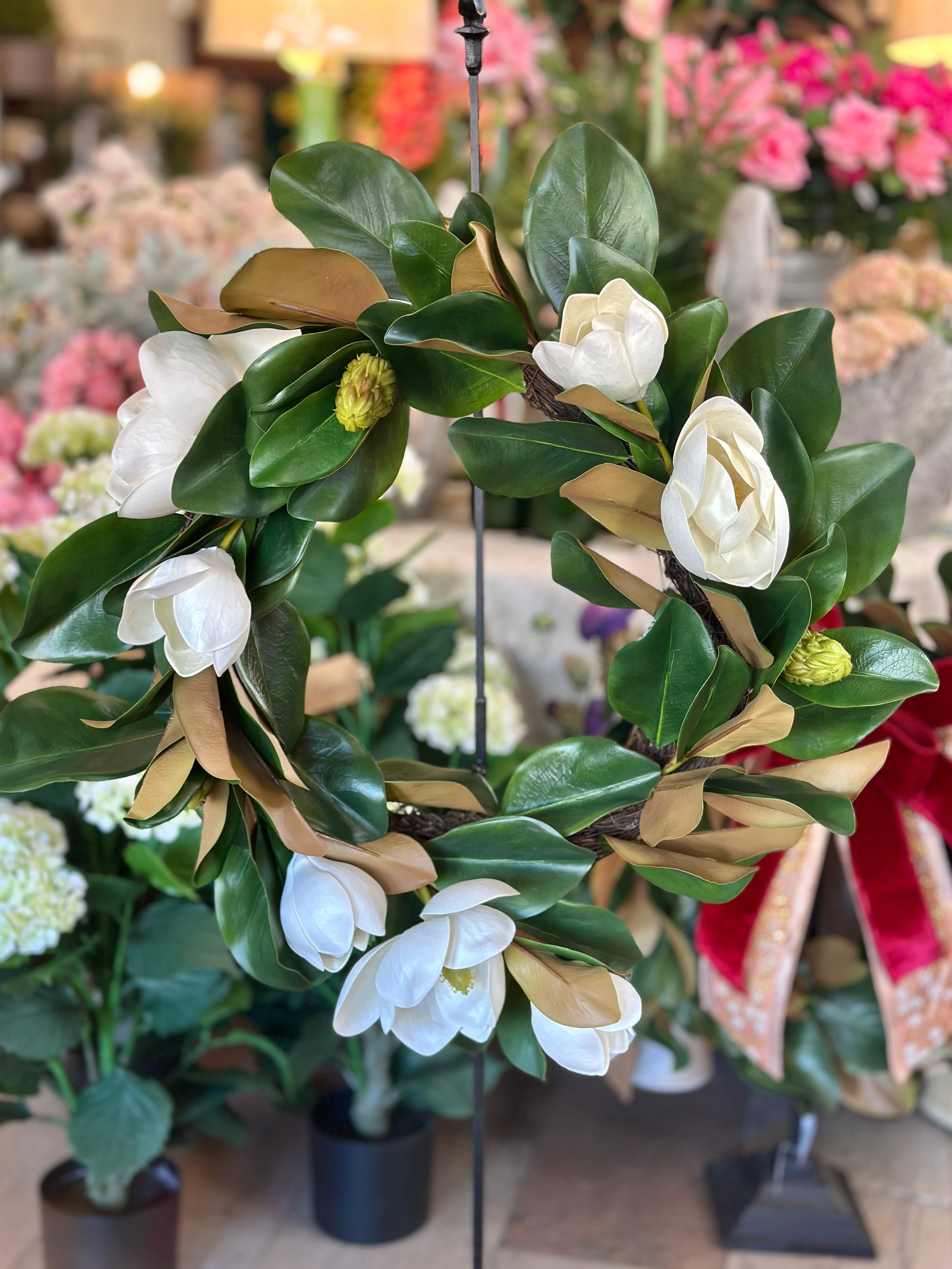VERANDA MAGNOLIA WREATH