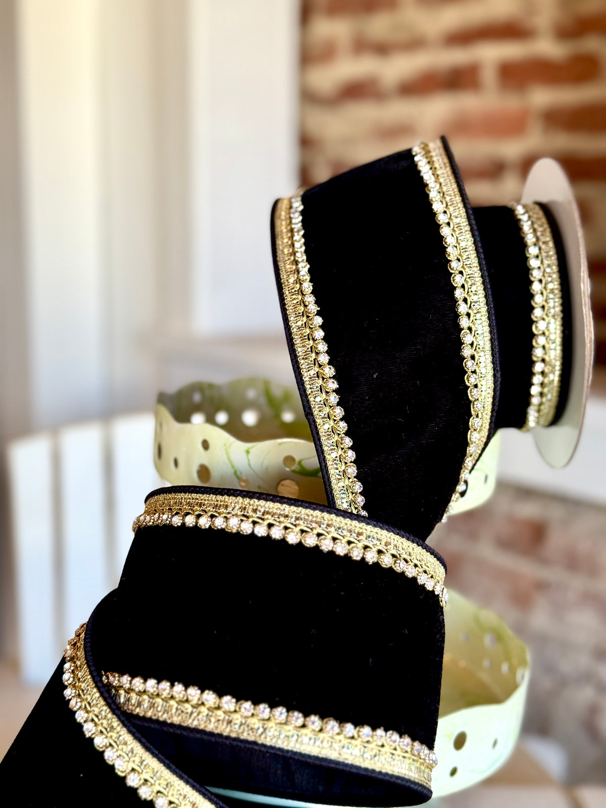 4” Brilliant Diamonds - Black, SOLD BY THE YARD