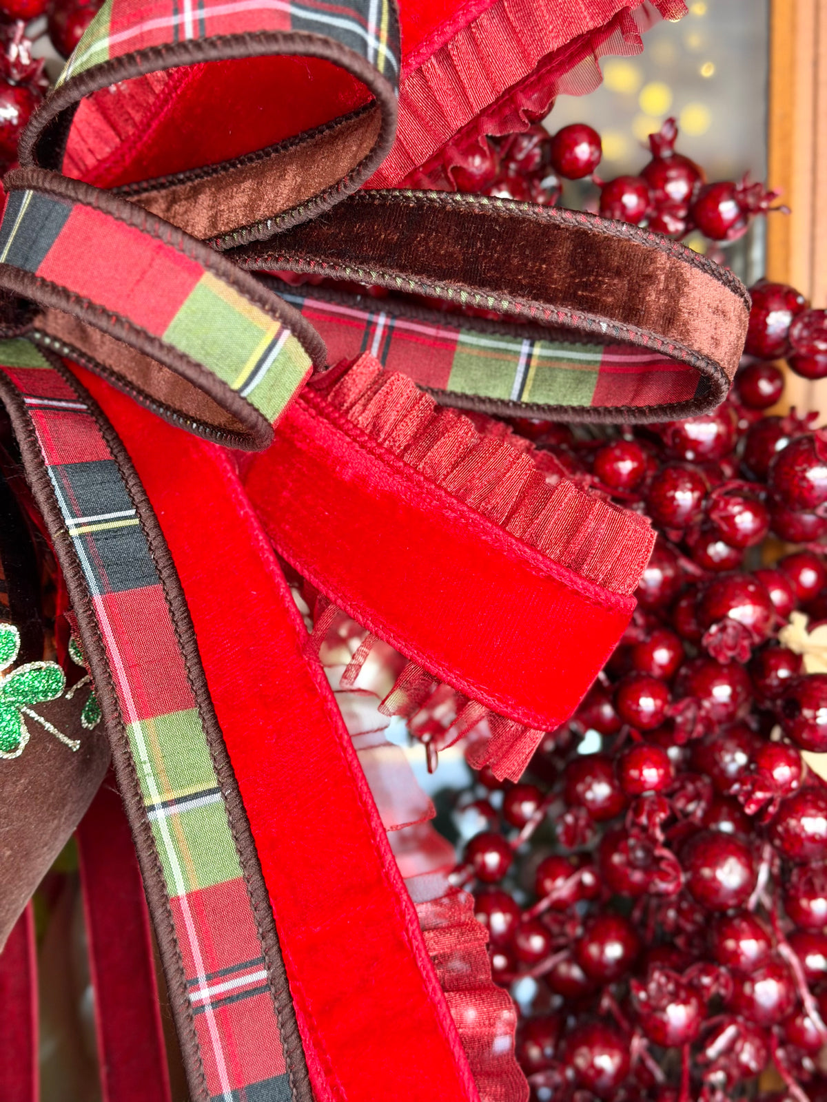 Berry Ridge Wreath & Bow