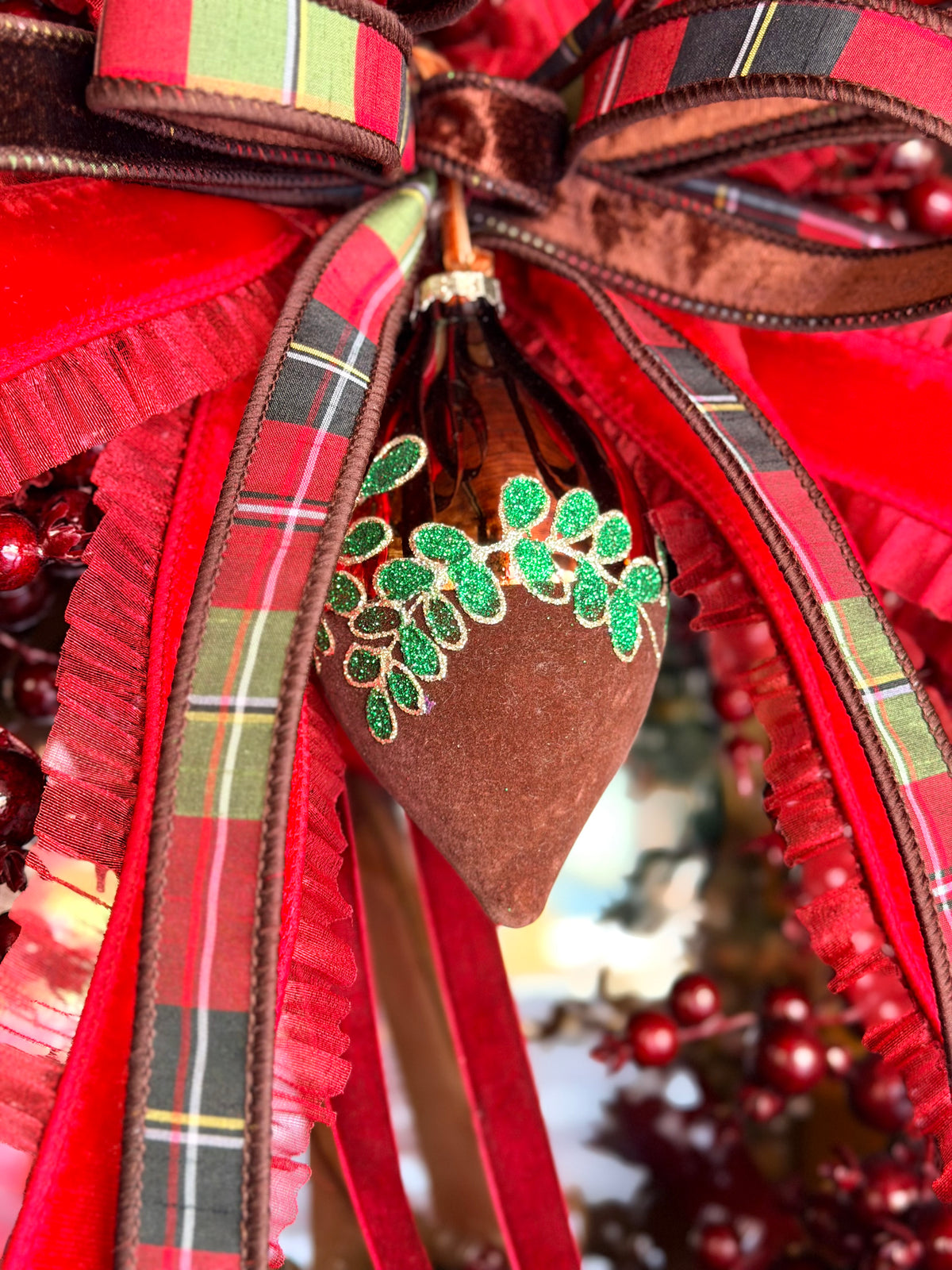 Berry Ridge Wreath & Bow