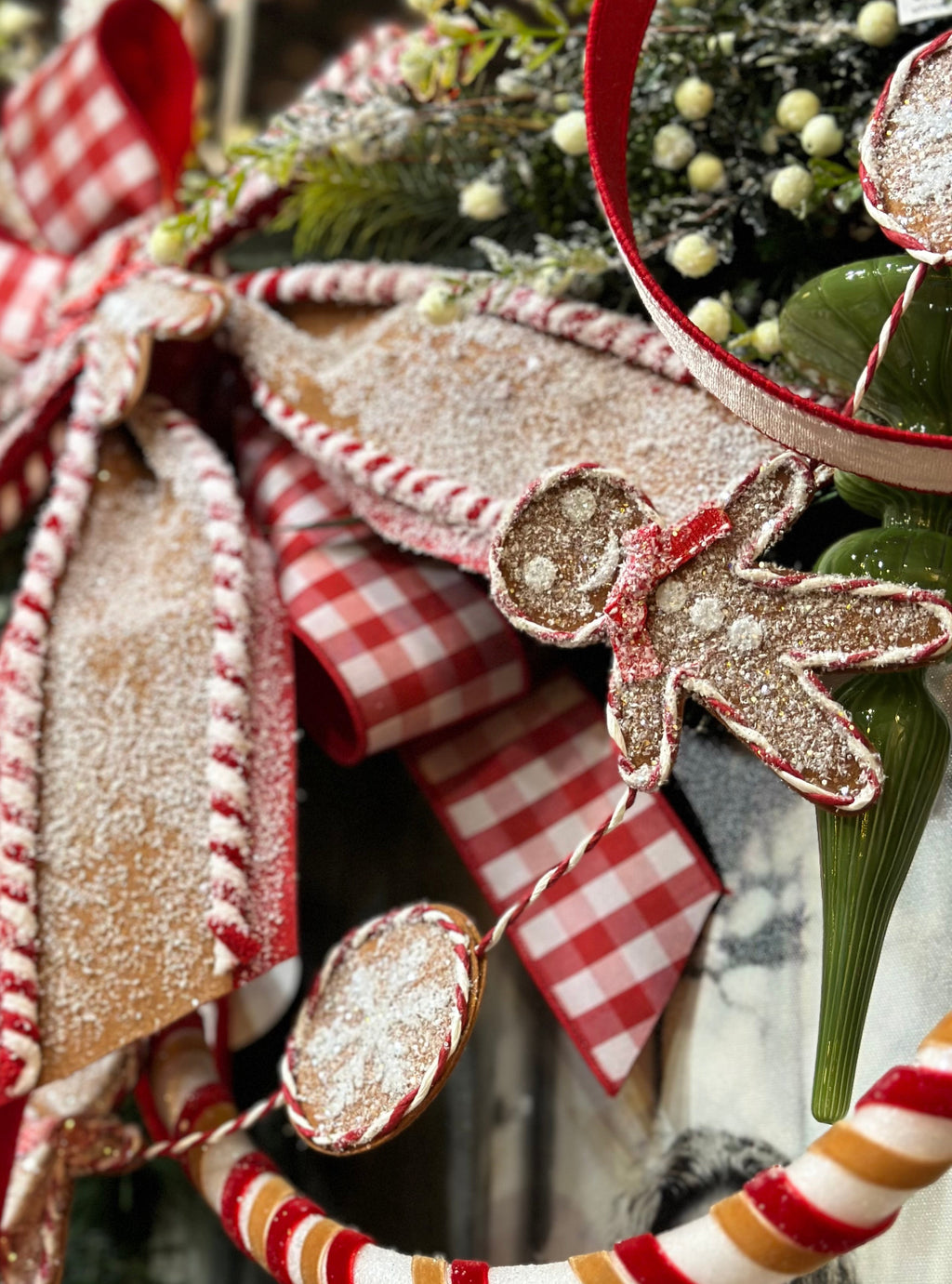 6’ Sweet Candy & Gingerbread Garland