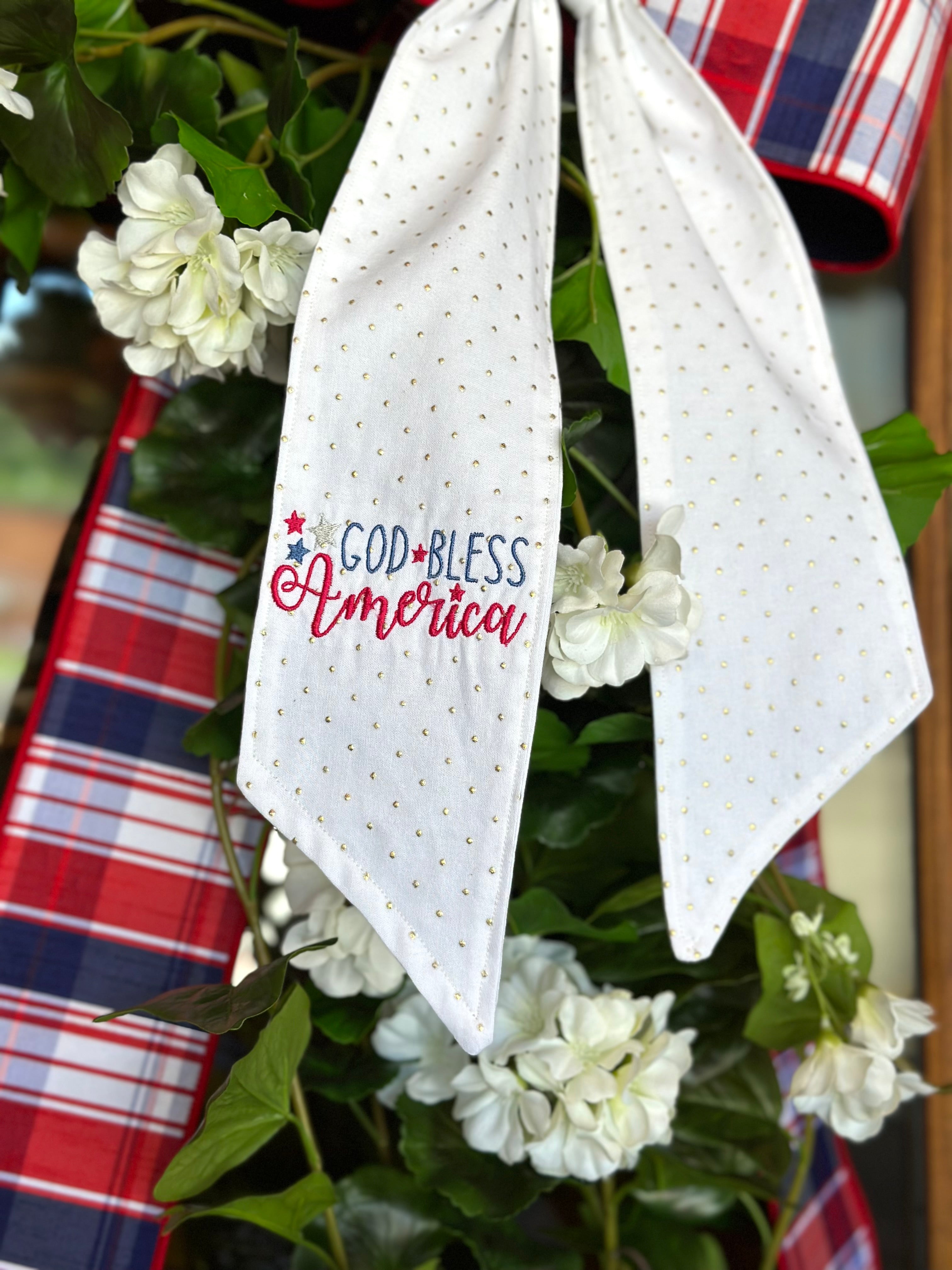 UV-Protected White Geranium and Ivy Swag with Embroidered “God Bless America” Sash