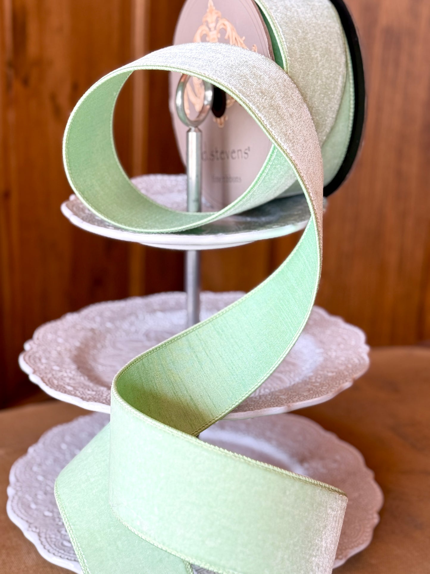 2.5" velvet mint dupion backing, mint