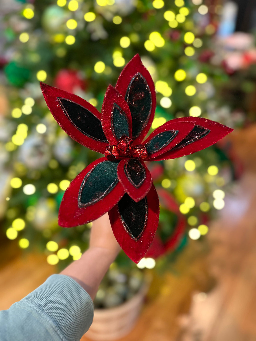 22" VELVET PETAL POINSETTIA STEM