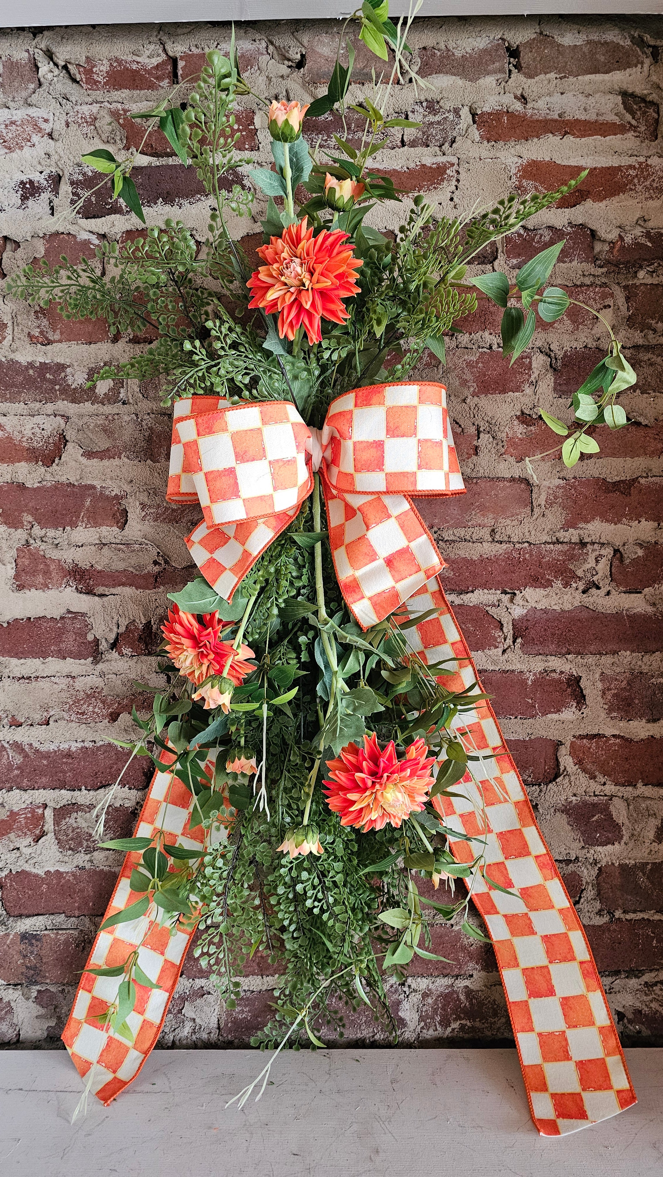 Checkerboard Dahlia Swag