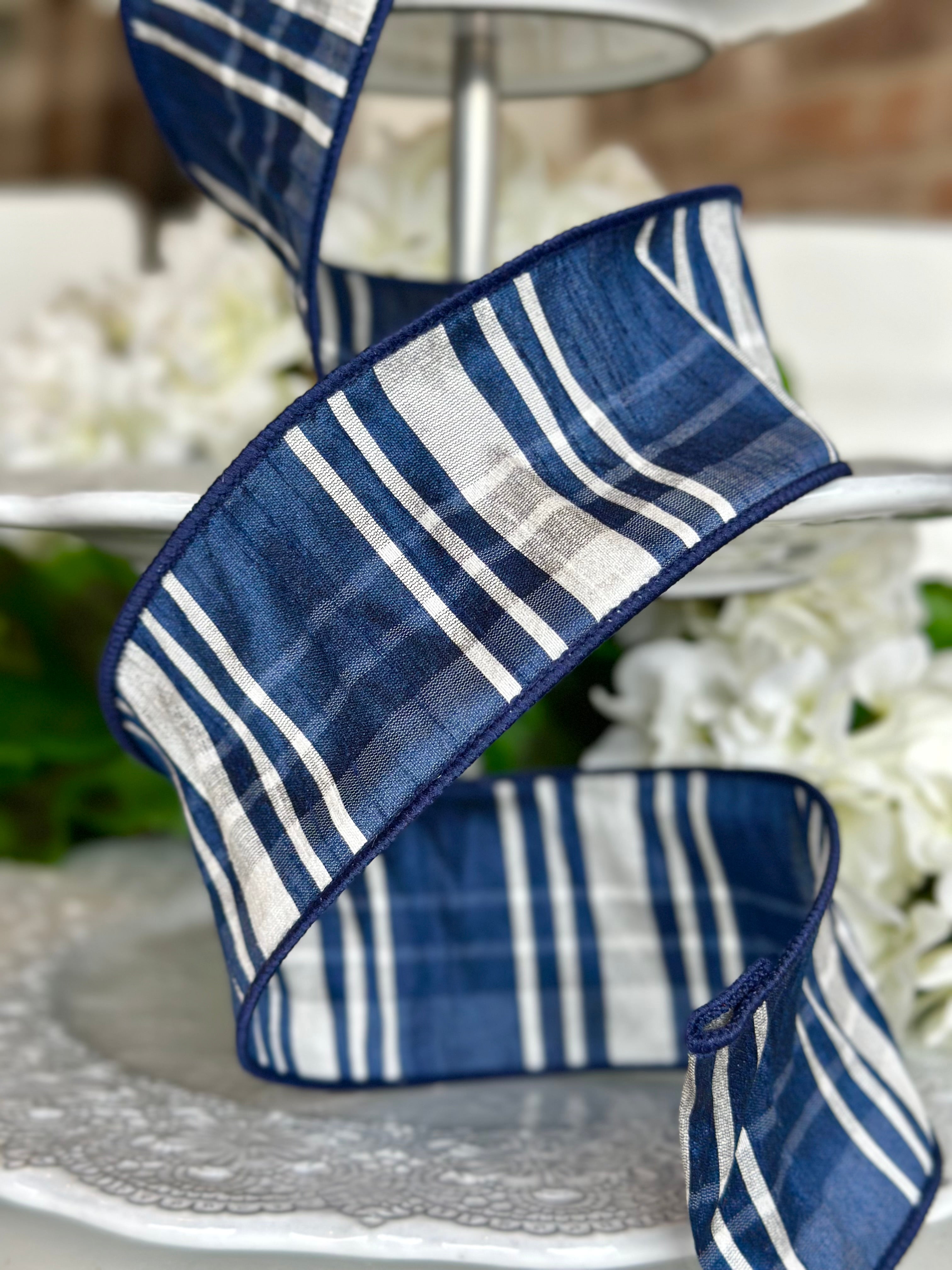 2.5" wide, taffeta traditional plaid, blue-white