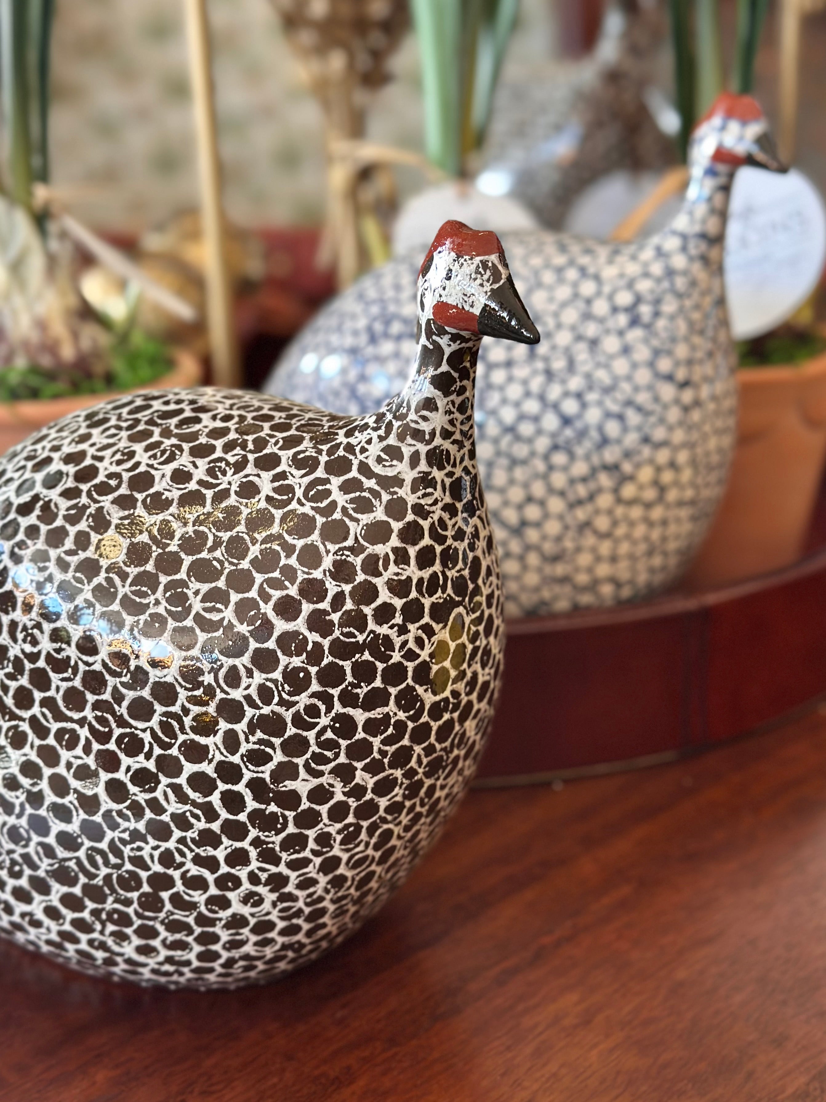 La Pintade Guinea Hen Medium (2 COLOR OPTIONS)