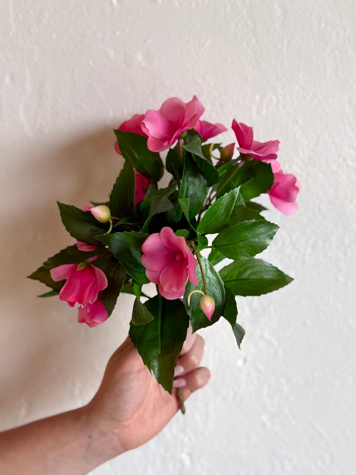 10" UV Natural Touch Guinea Impatiens Plant