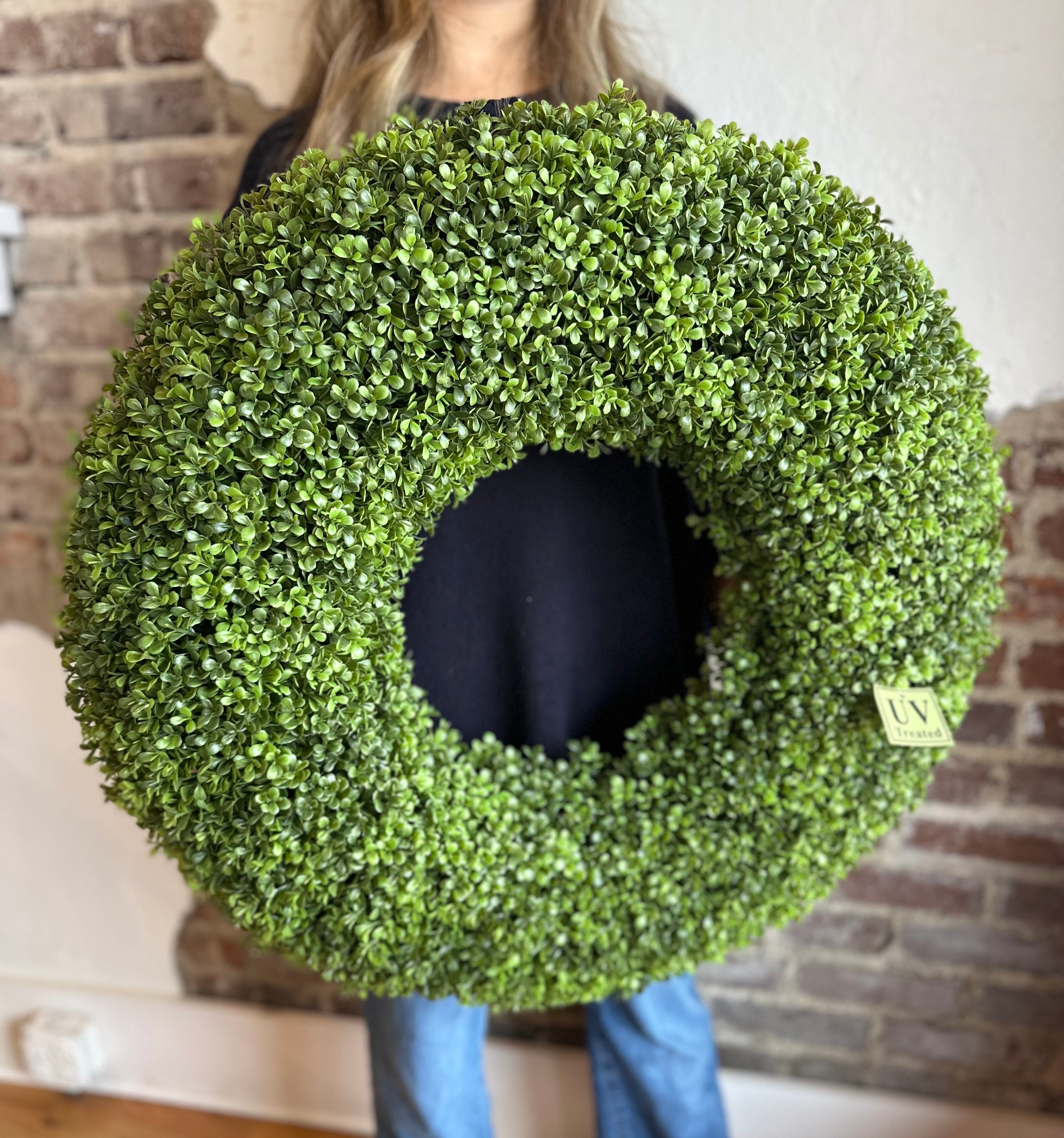 28" UV Treated Spring Boxwood Wreath