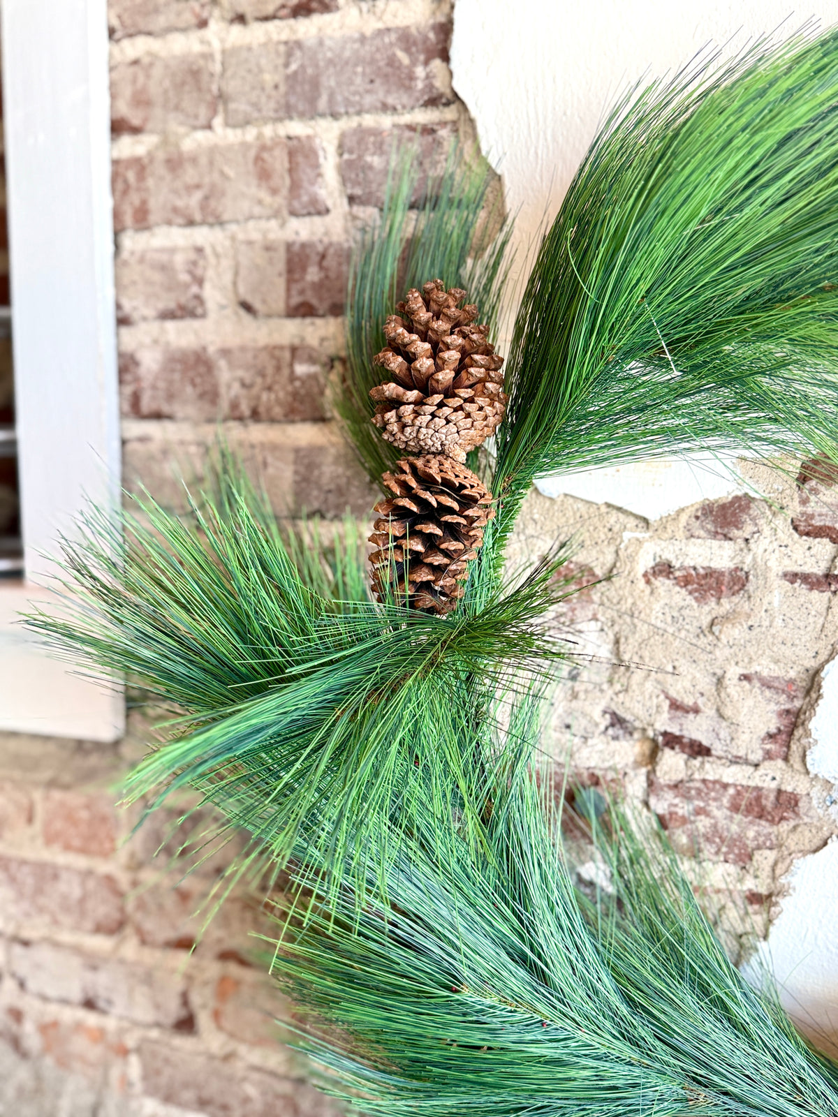 38" HORSETAIL PINE WREATH W/CONE