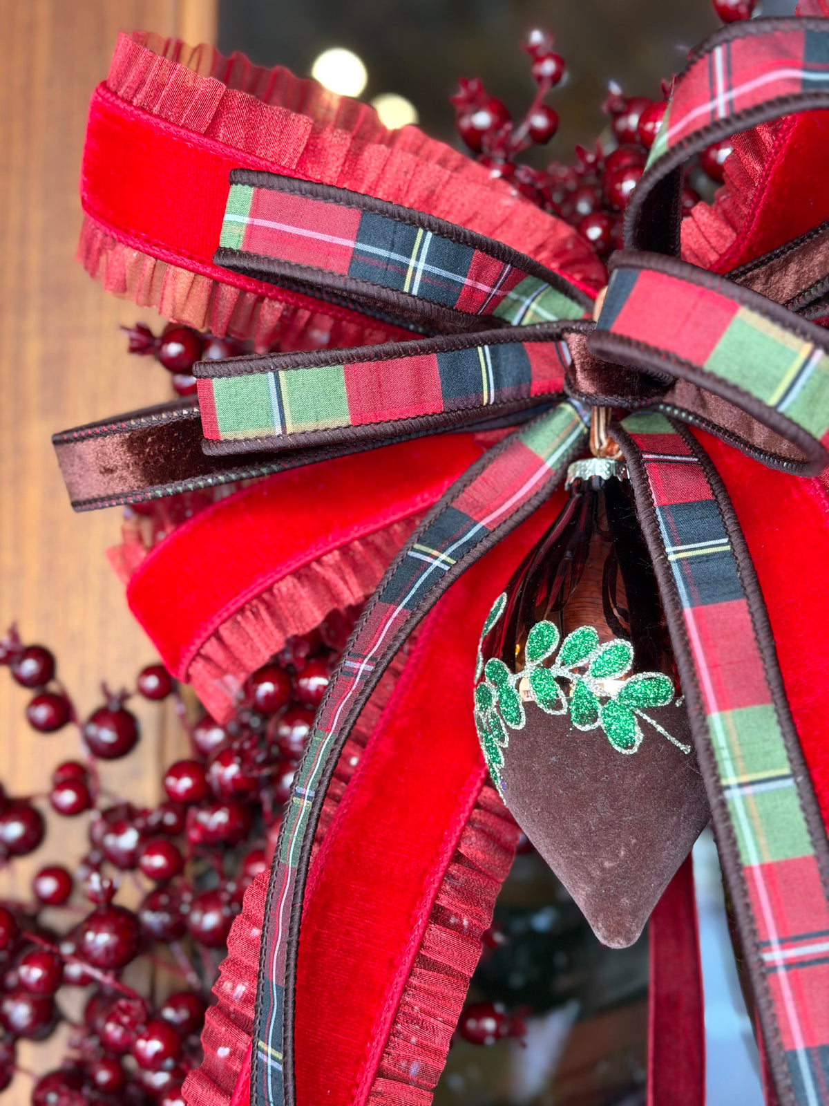 Berry Ridge Wreath & Bow