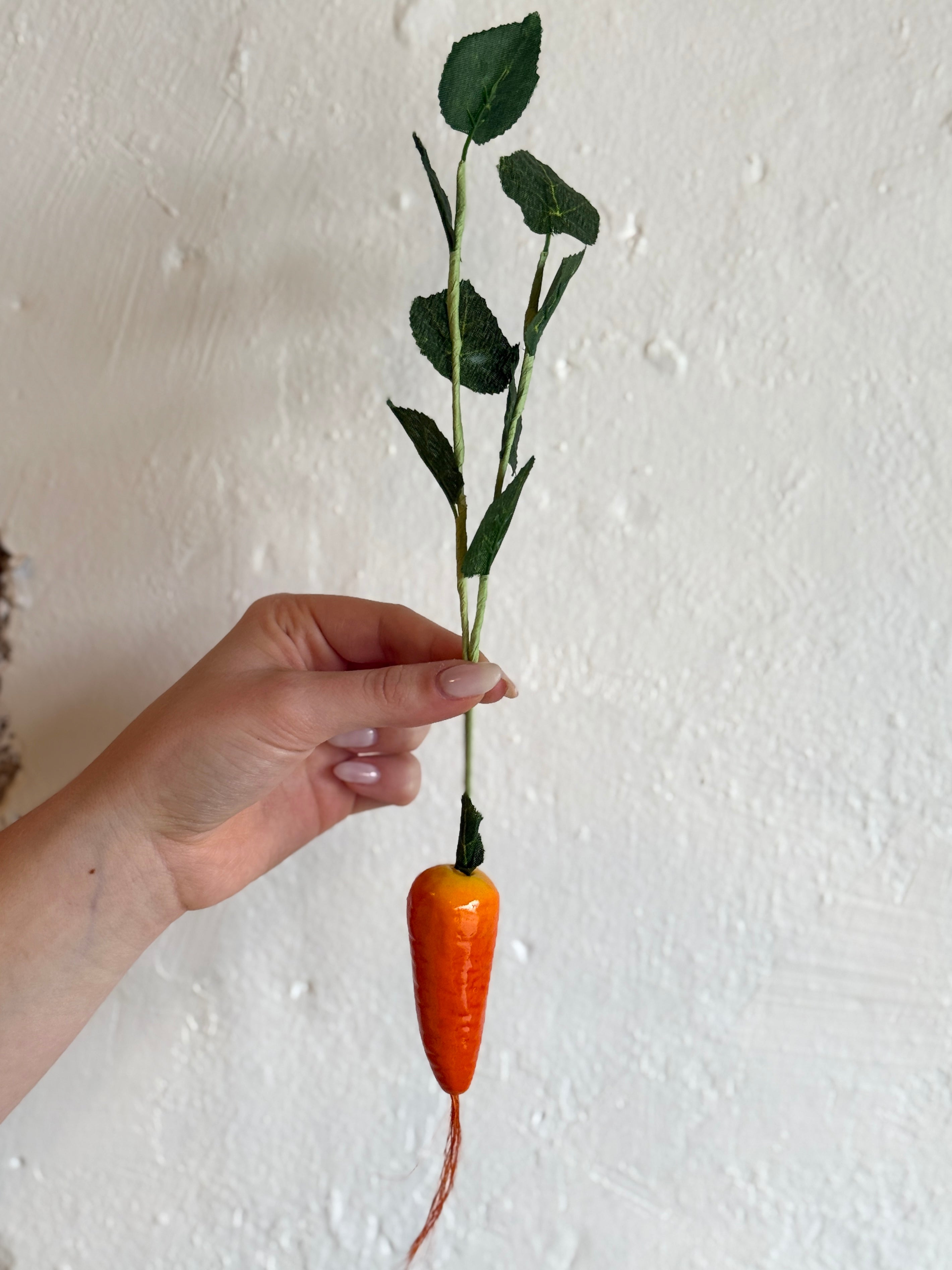 13" Orange Short Carrot