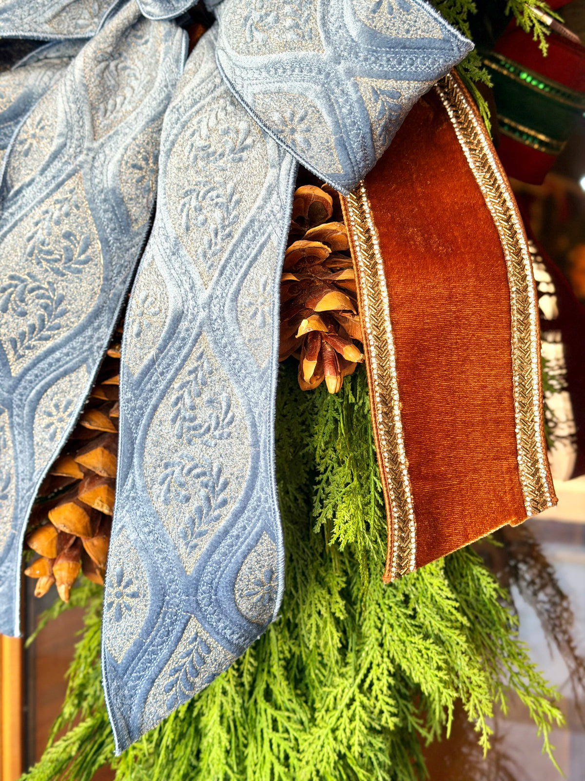 Laurel Tapestry Bow & Swag
