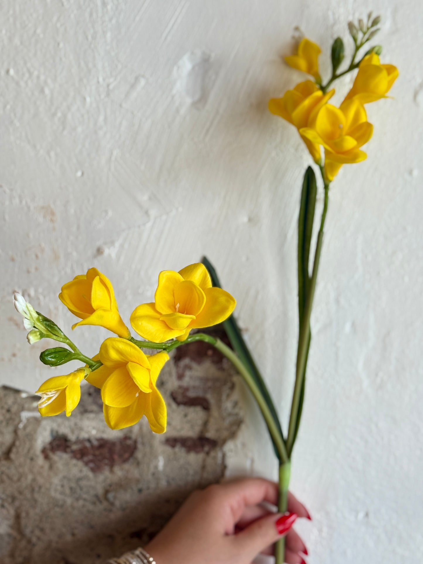23" FREESIA SPRAY