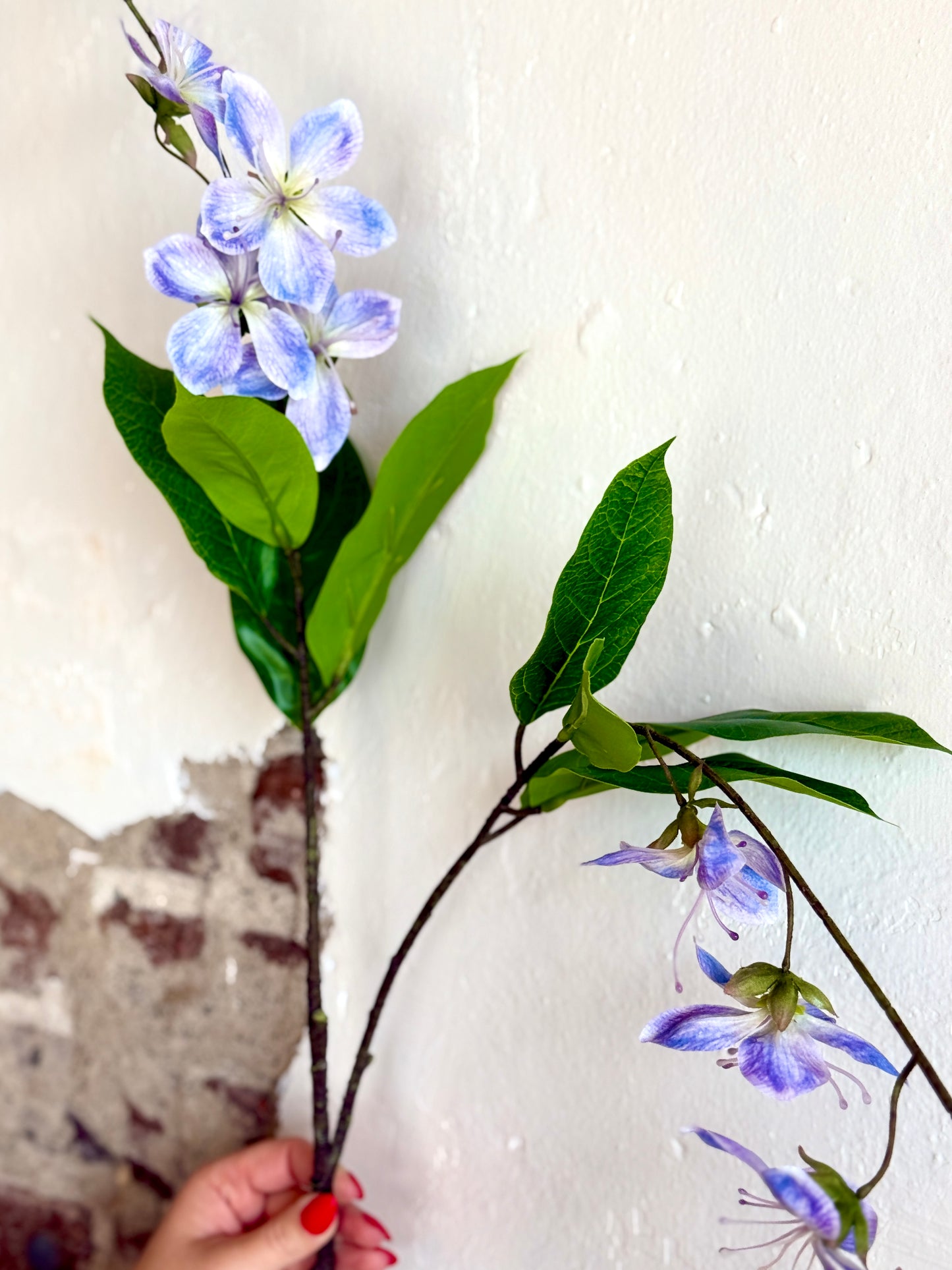 32" SAPPHIRE SHOWERS FLOWER VINE, BLUE