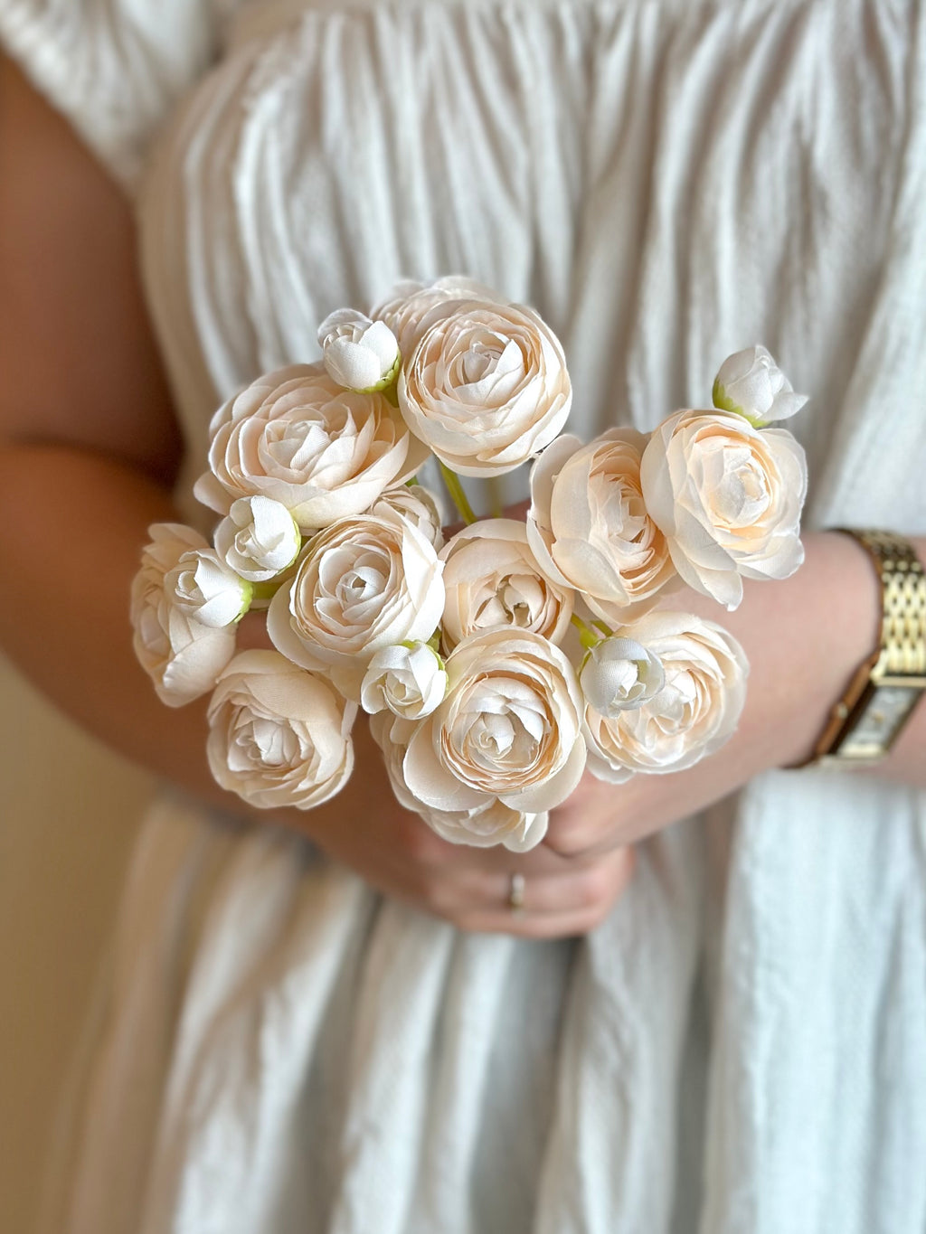18" Ranunculus Bud Bundle- Blush