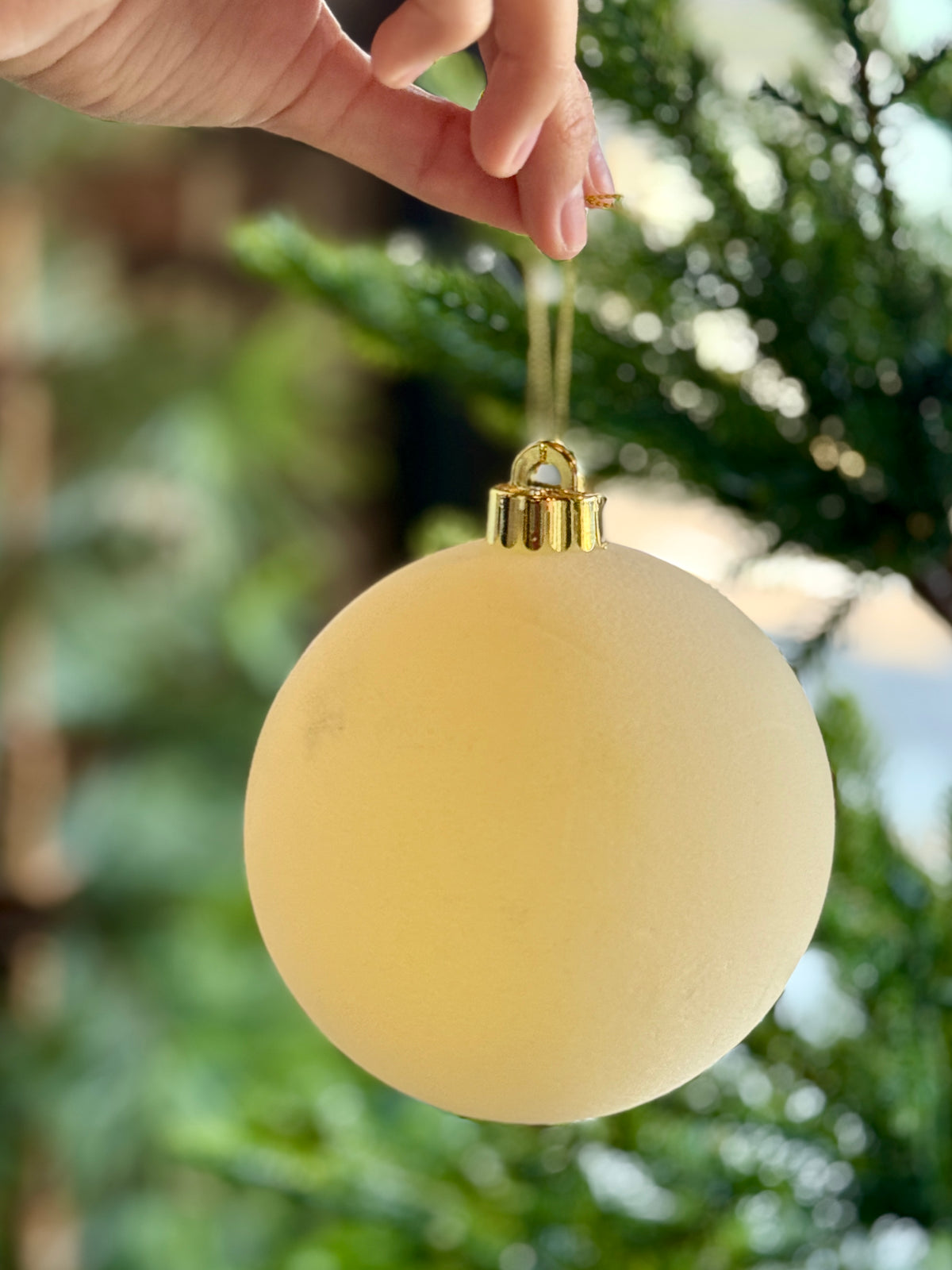 4.5" VP FLOCKED BALL ORNAMENT